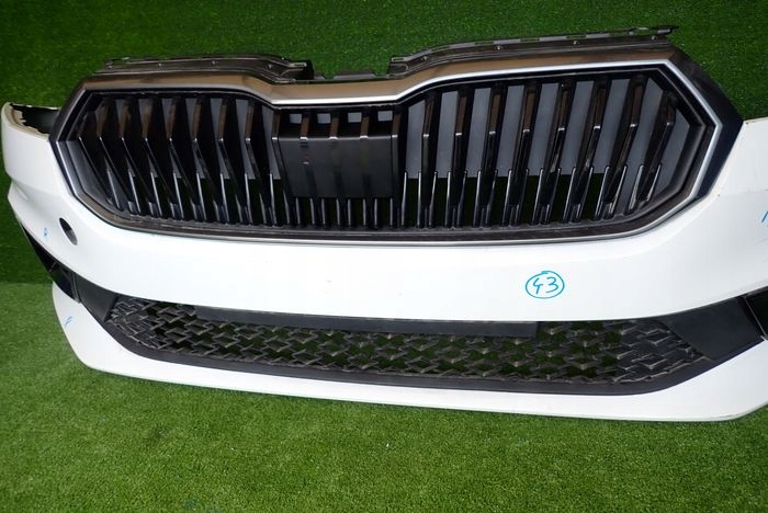 SKODA FABIA IV Paraurti anteriore Anteriore