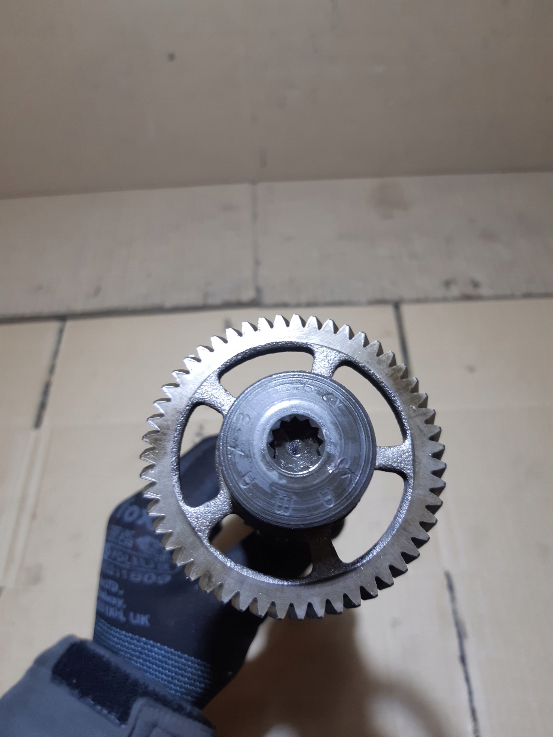 AUDI A4 B9 2.0 TDI DETA cam BALANSOWY 03N103303B