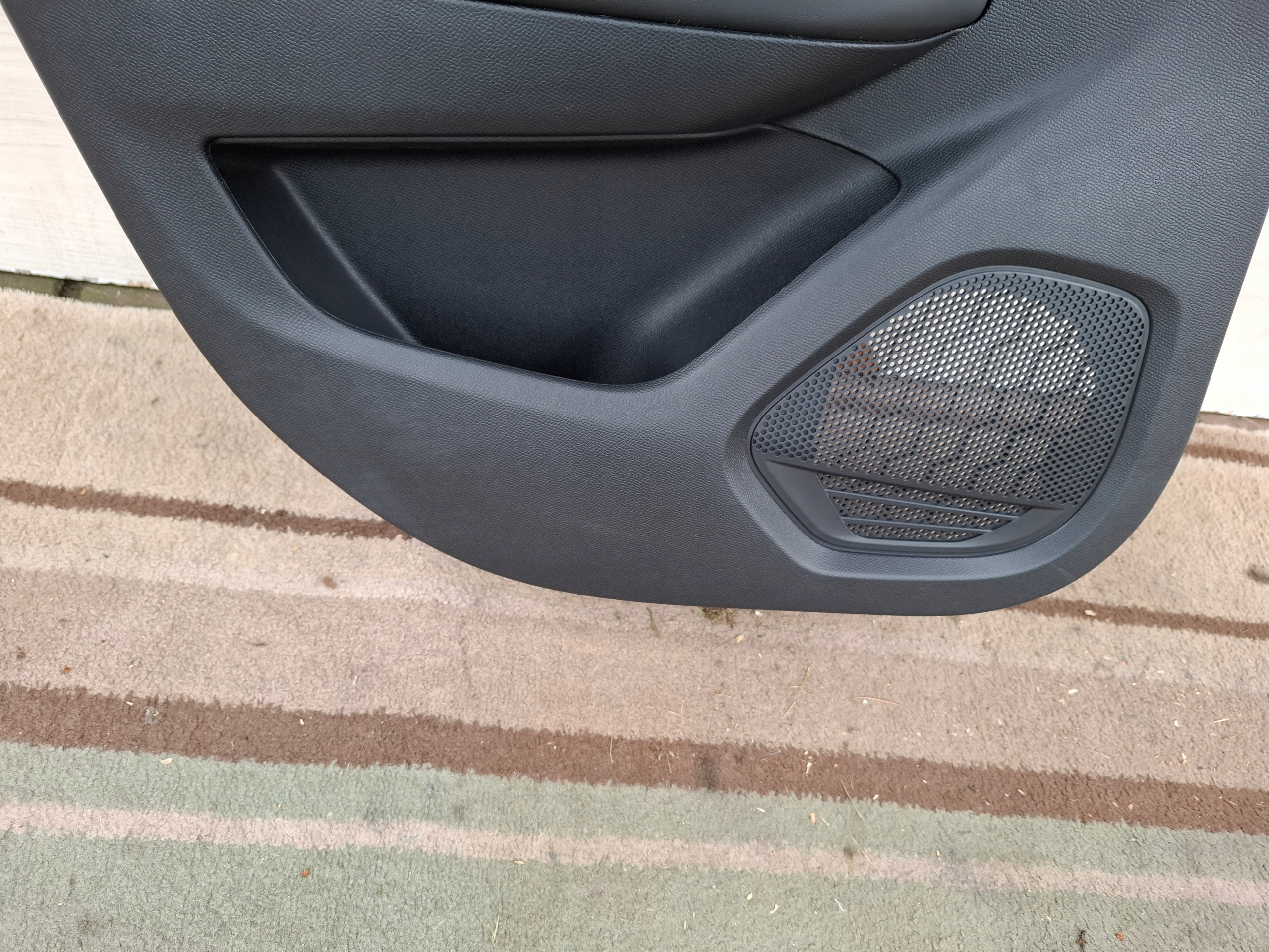 PEUGEOT 208 II upholstery side door left rear part