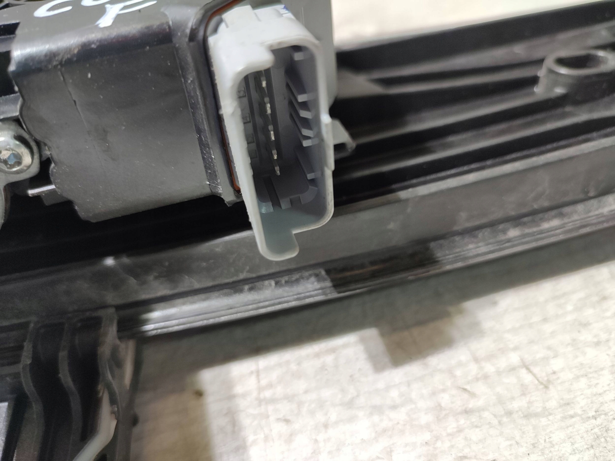 Opel Corsa F 2022 rear part side left window regulator