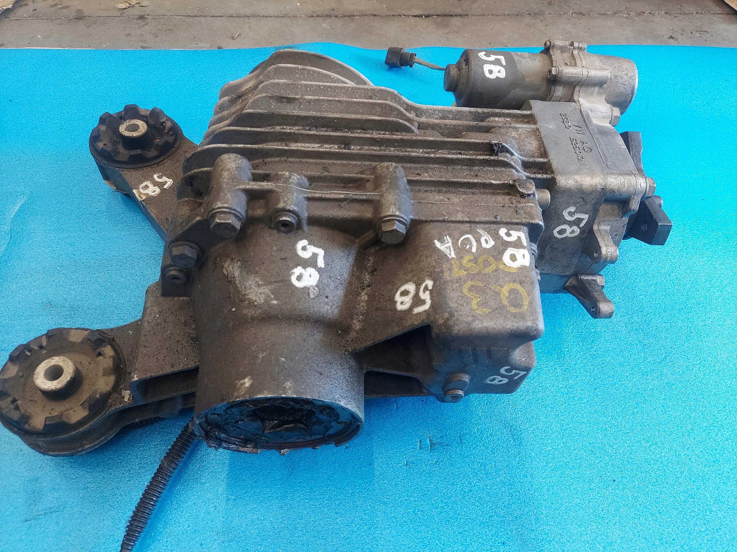 REDUKTOR diff differential TIGUAN AUDI Q3 2.0 TDI PGA rear part