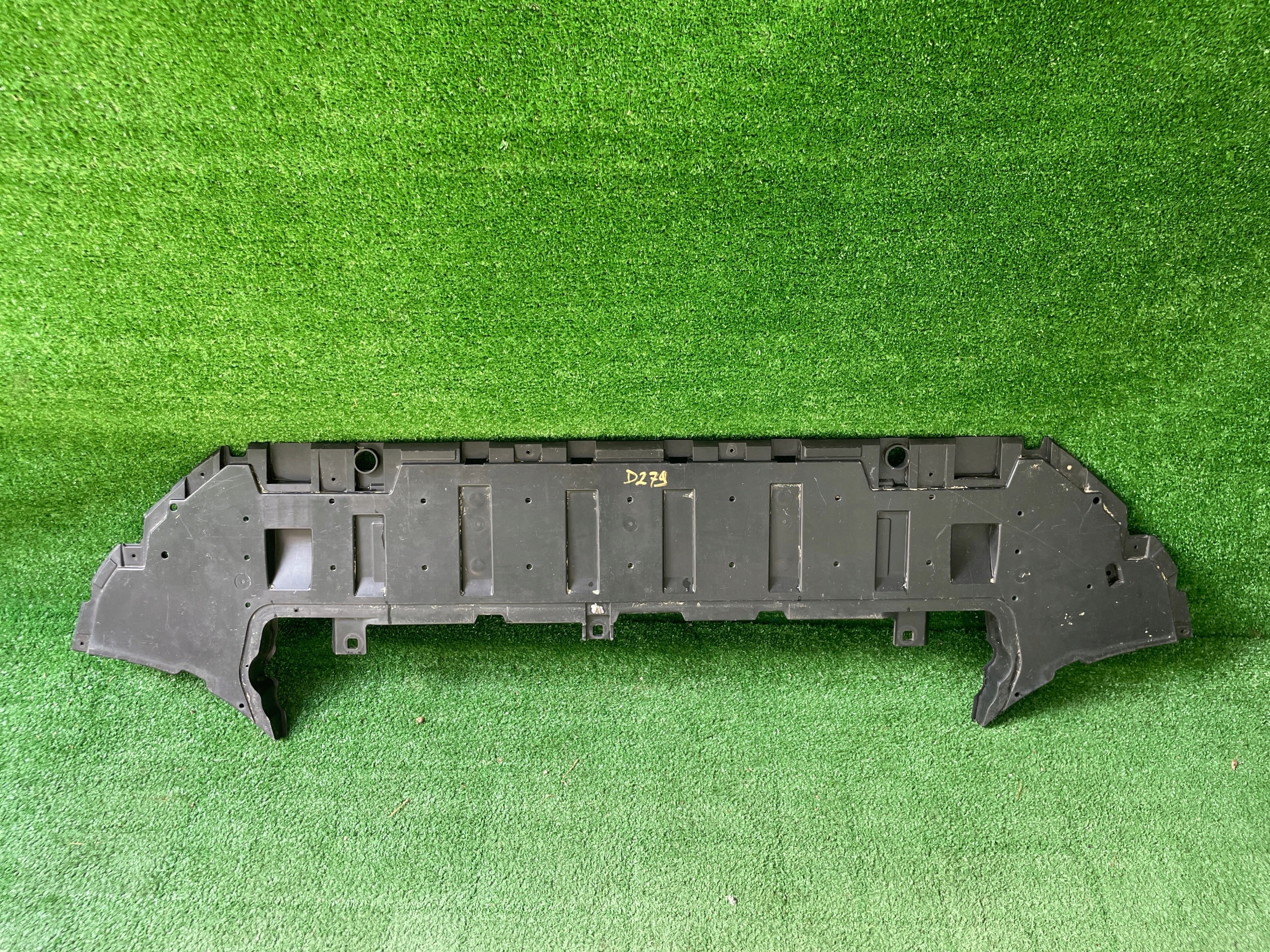 Volvo XC-90 II cover lower below bumper 31404141