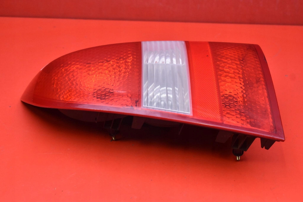 light right rear part rear NISSAN PRIMERA P12 HB 01-08