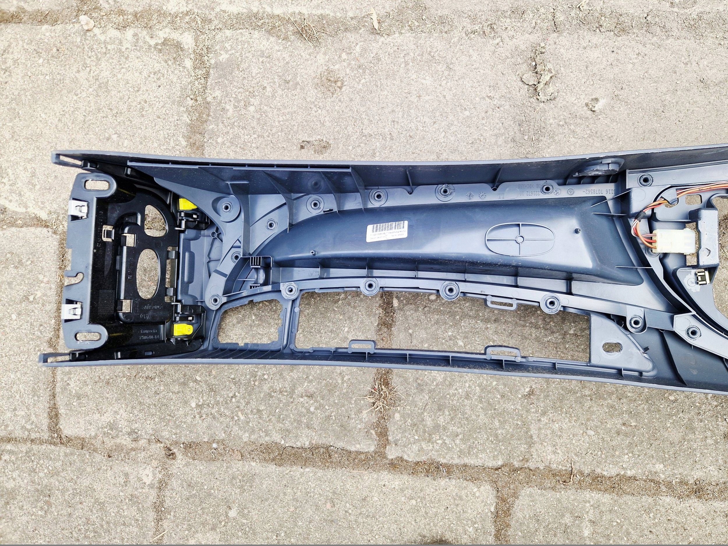 tábla Közép BMW 1 E81 E87 7122226