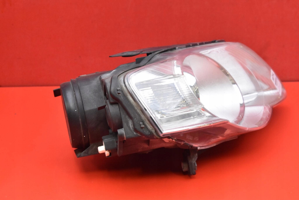 REFLEKTOR right light front lens EU 3C0941006M VW PASSAT B6 05-10