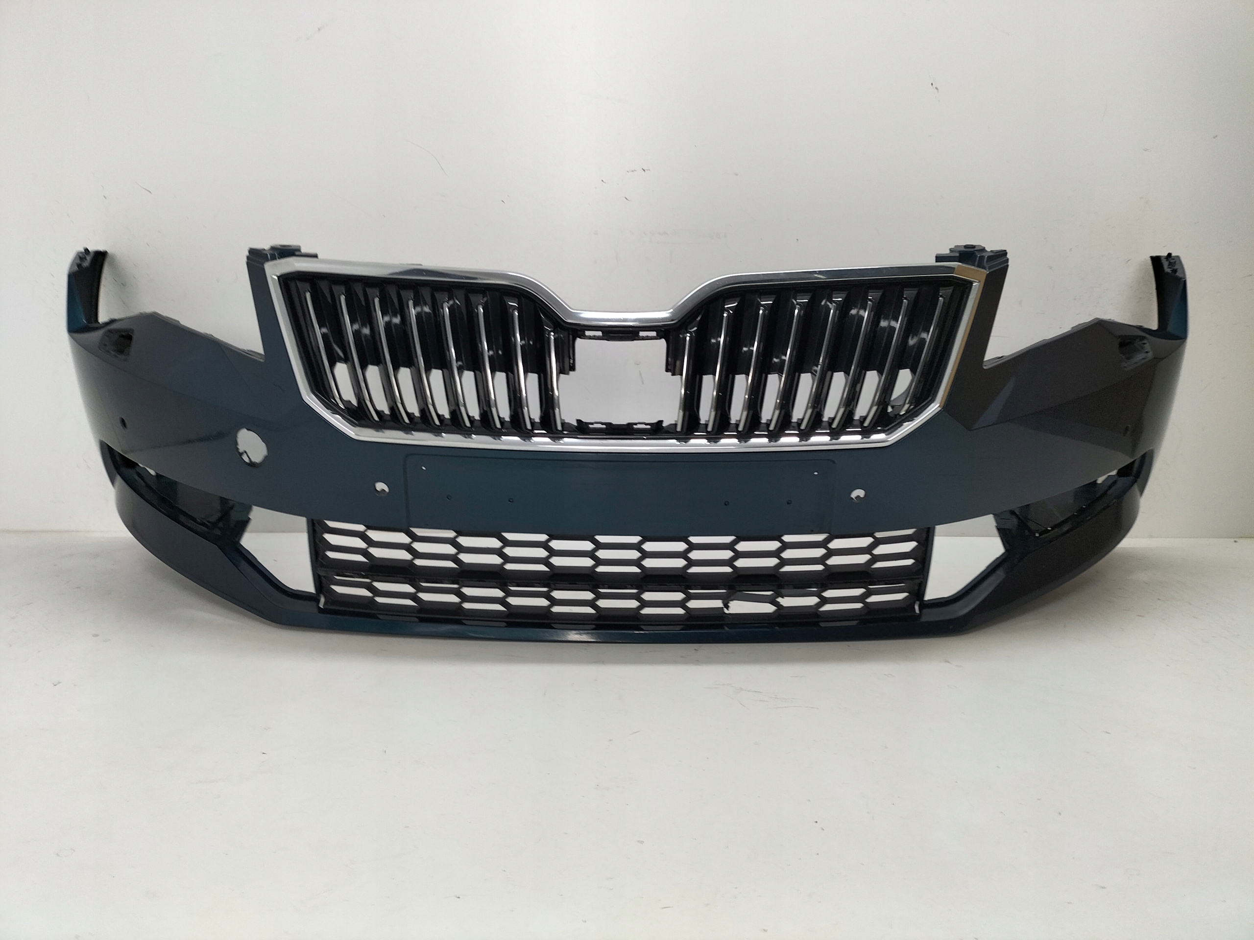 front bumper front SKODA SUPERB III 15-19