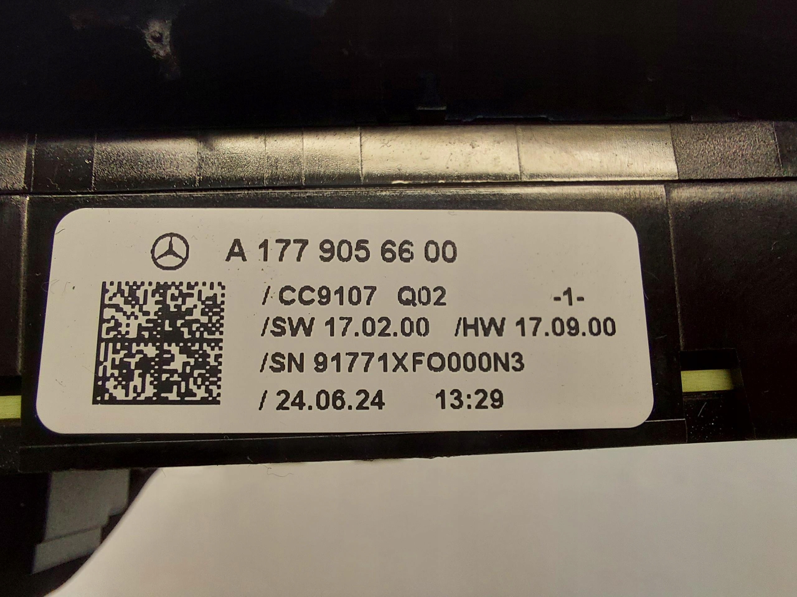 Mercedes GLA 250e LIFT H247 button control seat right A1779056600