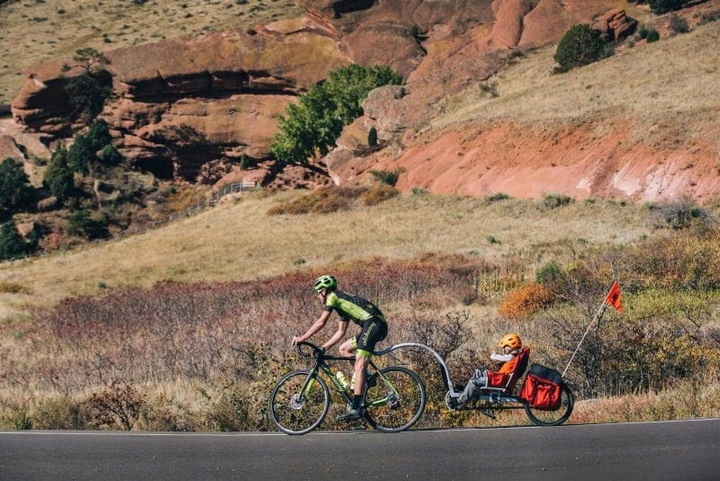 Przyczepka rowerowa Weehoo Thrill 2-7 lat Kolor dominujący czerwony