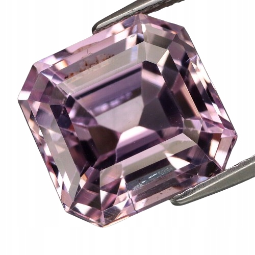 Kunzit kunzit 10,22 ct 12,04 mm x 11.83 mm certifikát