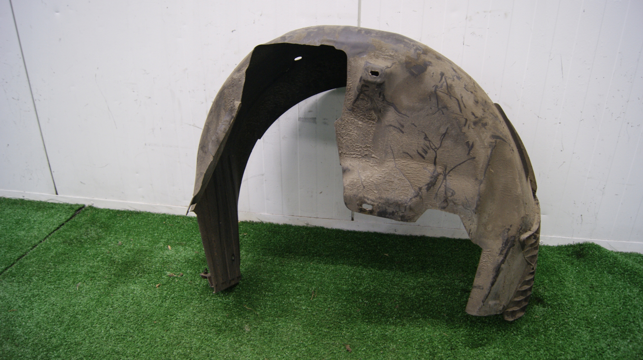 mudguard right rear. OPEL INSIGNIA 13312915