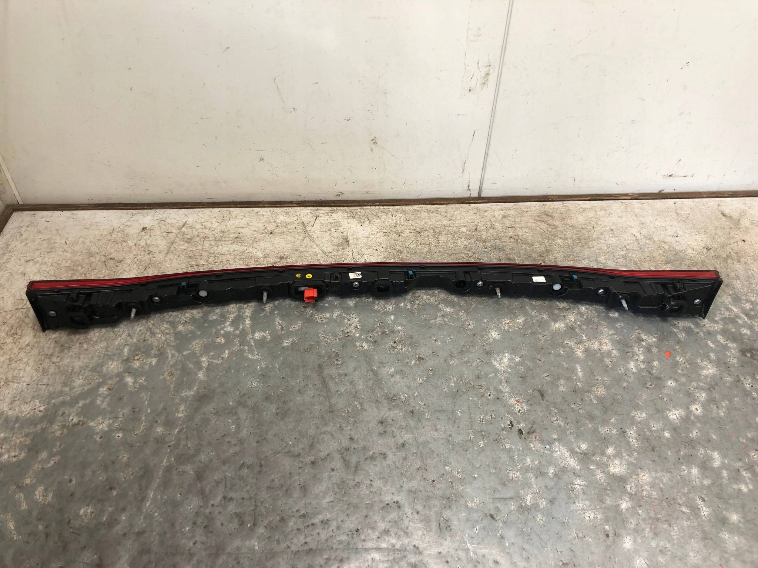 light cap bonnet LED CUPRA BORN 10F945093