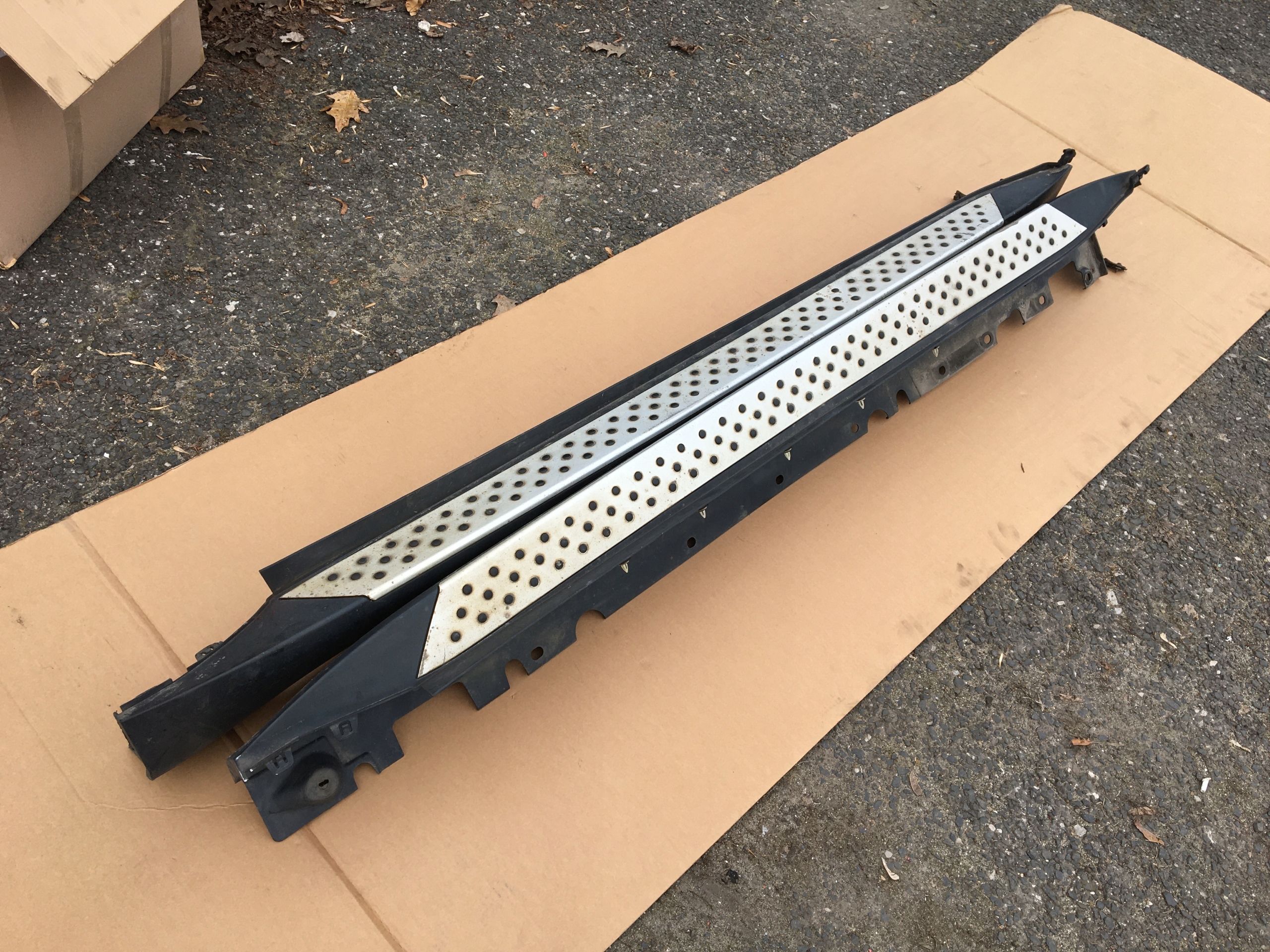 ПОРОГИ АЛЮМІНІЄВЕ BMW X5 E70 КОМПЛЕКТ ХОРОШИЙ