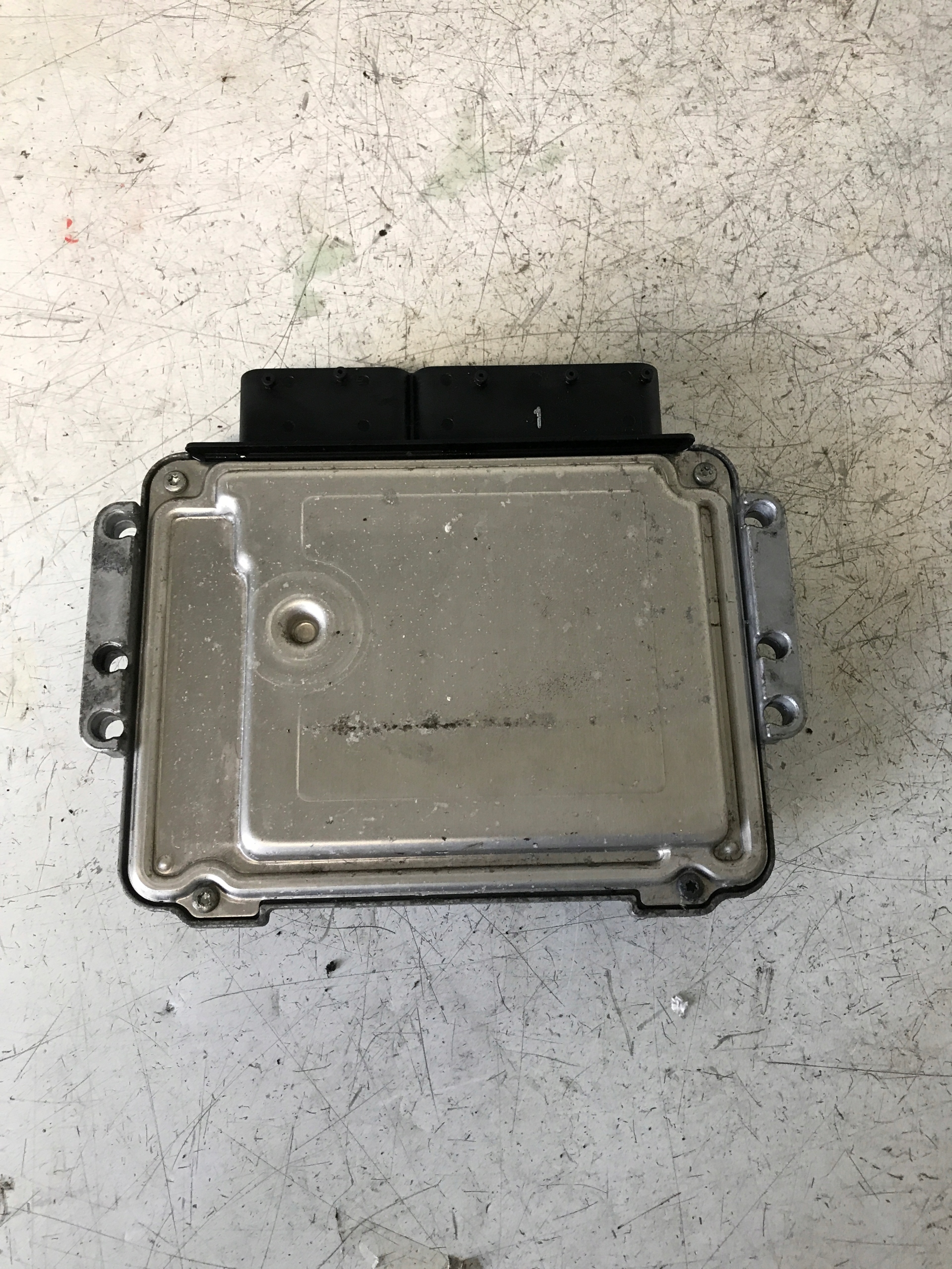 computer Motore KIA SPORTAGE III 1.6 39110-2BAH2