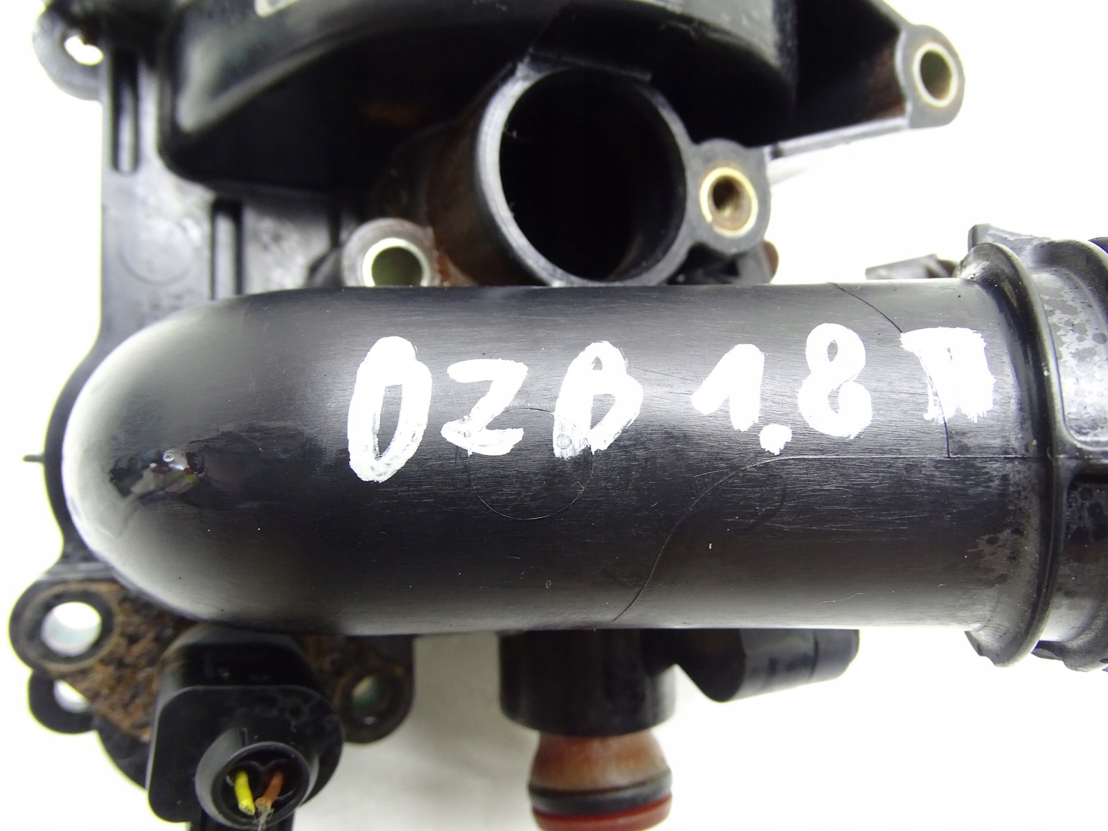 water pump AUDI A5 8T A4 B8 1.8 TFSI 06J121026F