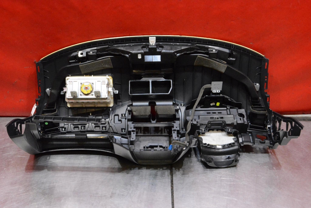 dashboard instrument panel console cockpit airbag EU NISSAN PULSAR C13 14-18