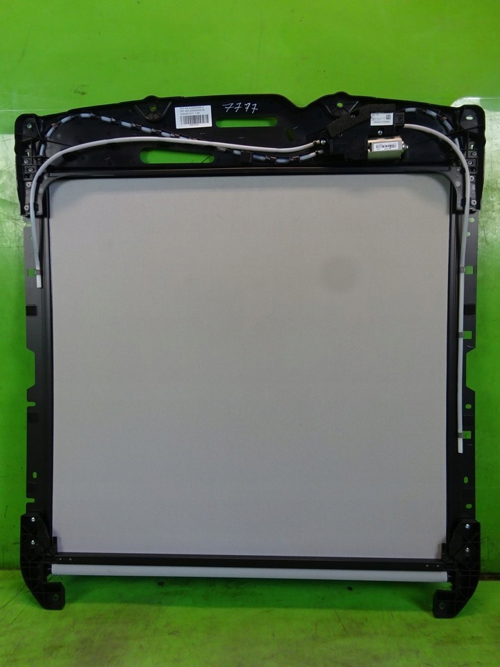 Люк INFINITI QX30 2018