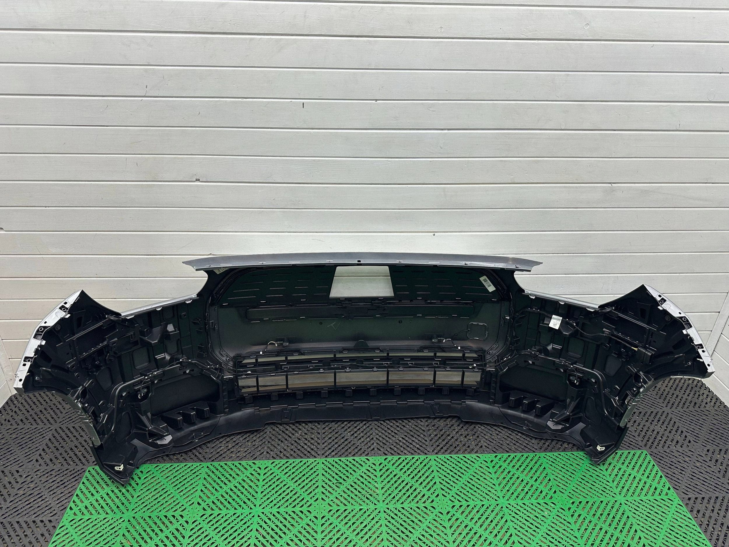 front bumper Mini Countryman U25 complete colour C67 MELTLNG SILVER