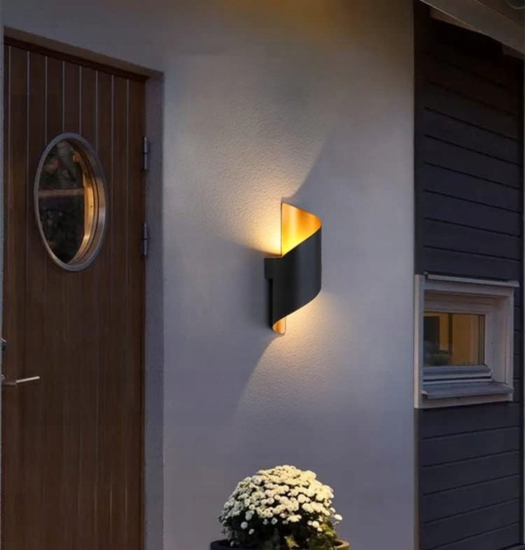 NOWOCZESNY KINKIET LED WEWNĄTRZ/NA ZEWNĄTRZ IP65 WODOODPORNY 10W Kod producenta 6LT0202901