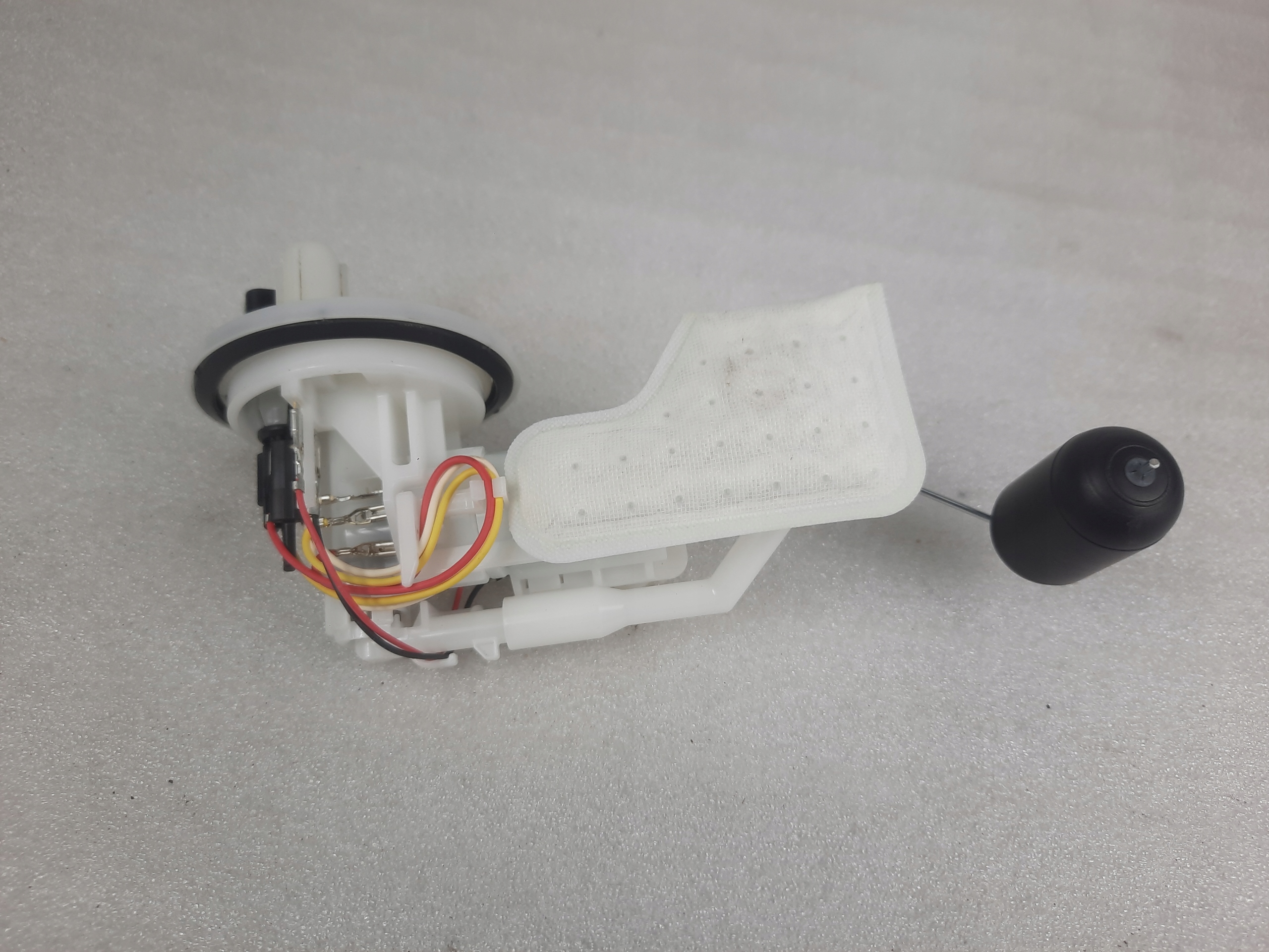 YAMAHA YZF-R 125 YZF R125 19-паливний насос