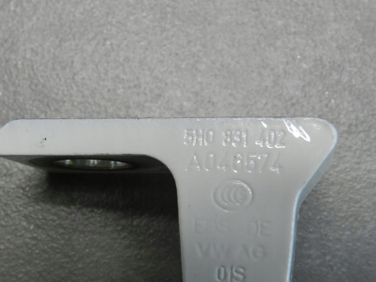 VW PASSAT B8 hinge door 5H0833402