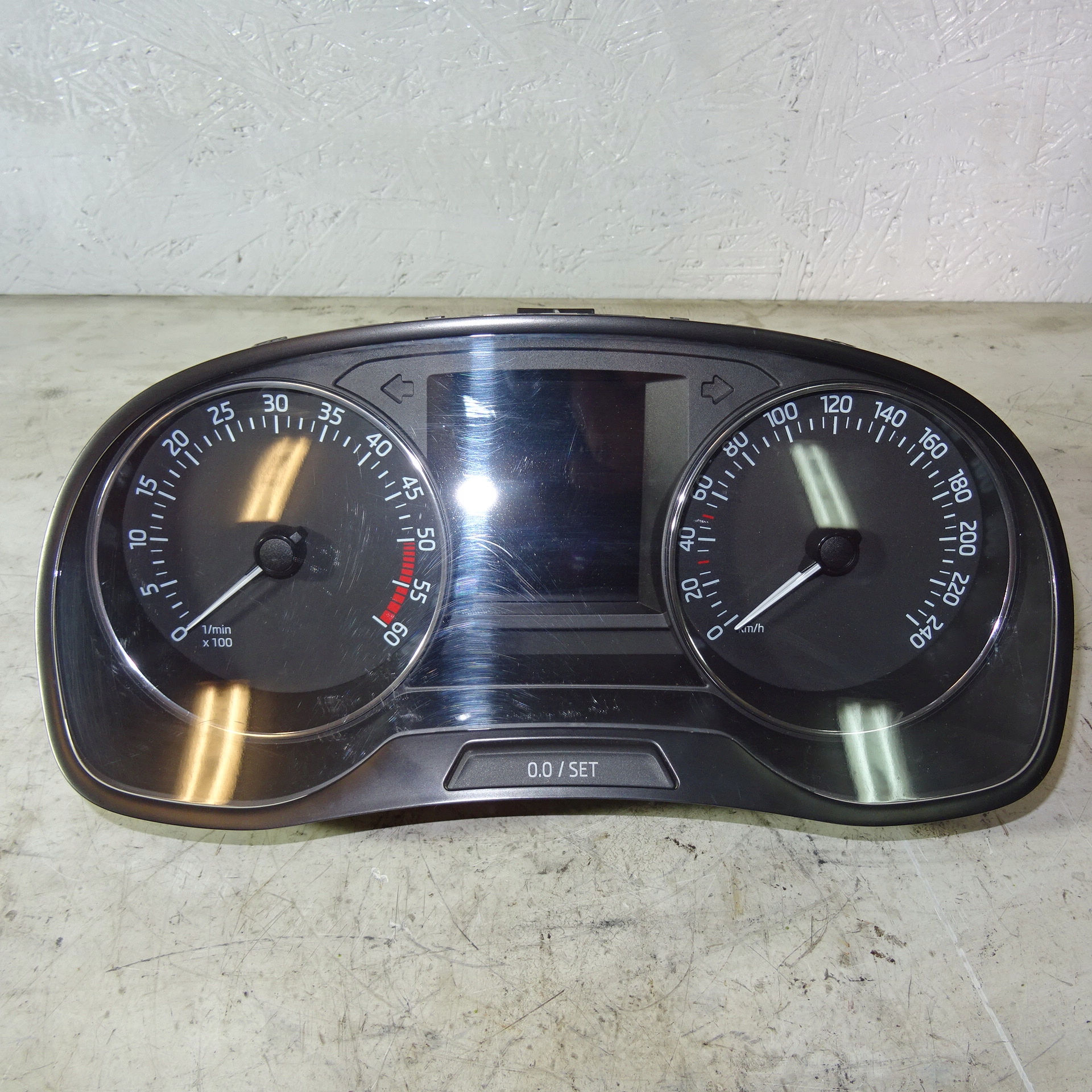 SKODA FABIA III 3 1.4TDI dials 6V0920731B