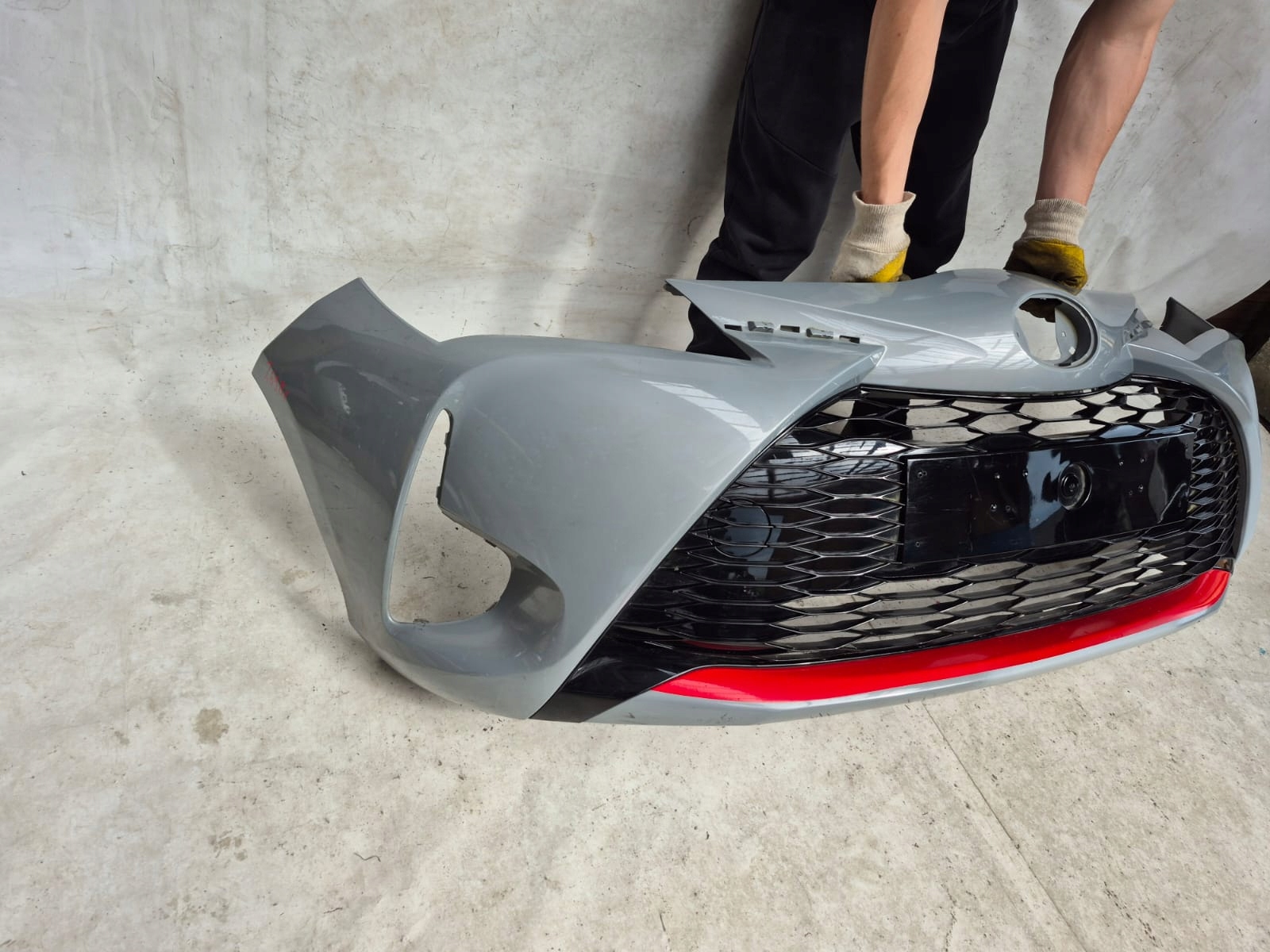 TOYOTA YARIS III 3 LIFT 17-20 bumper front front