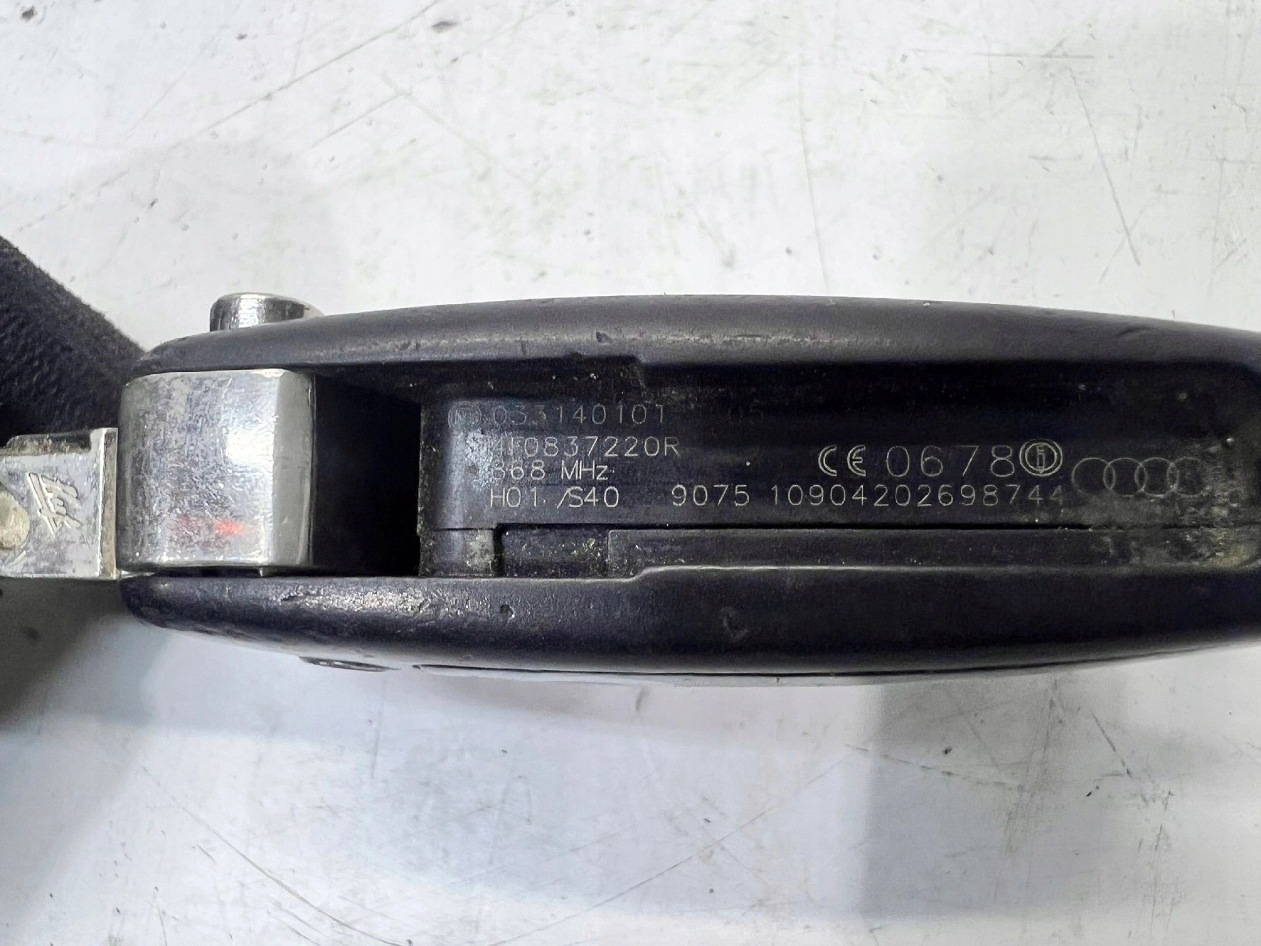 key PILOT SCYZORYK AUDI A6 C6 4F0837220R 3/25