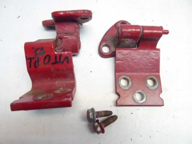 VITO I W638 ZAWIAS ZAWIASY DRZWI PRZÓD LEWE KPL Producent części Mercedes-Benz OE