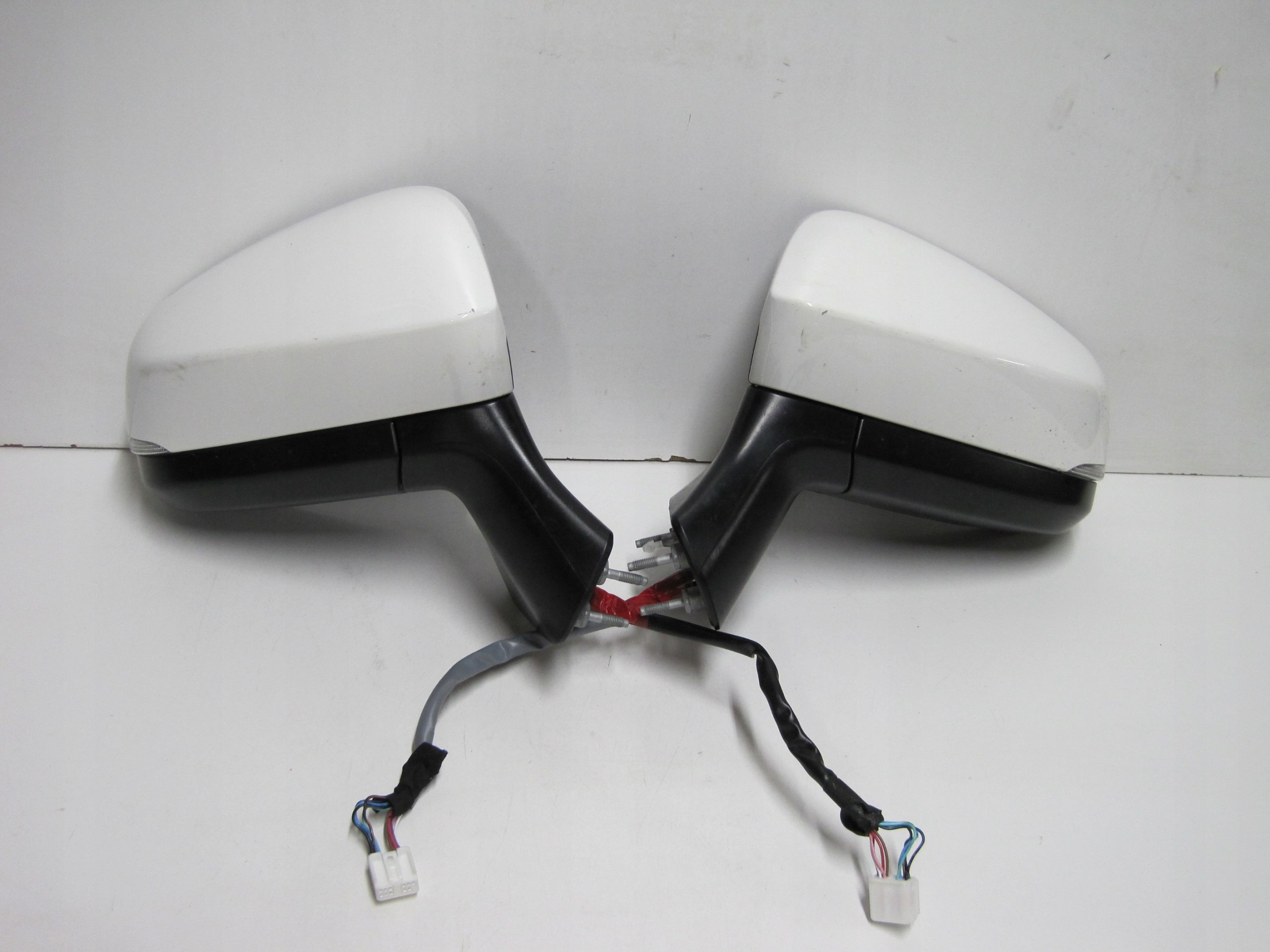mirror TOYOTA COROLLA CROSS right