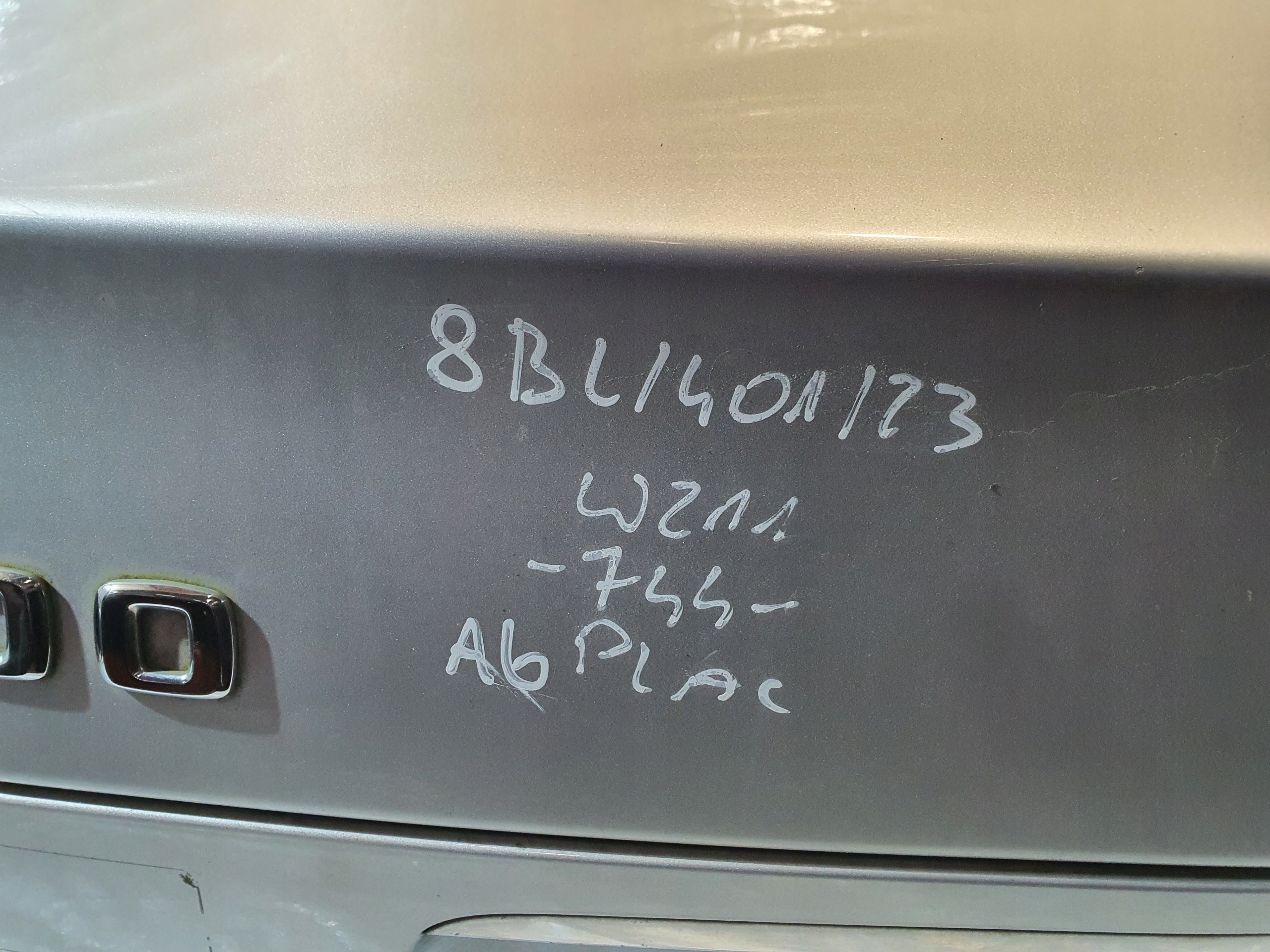 trunk door boot MERCEDES W211 K:744 03r.