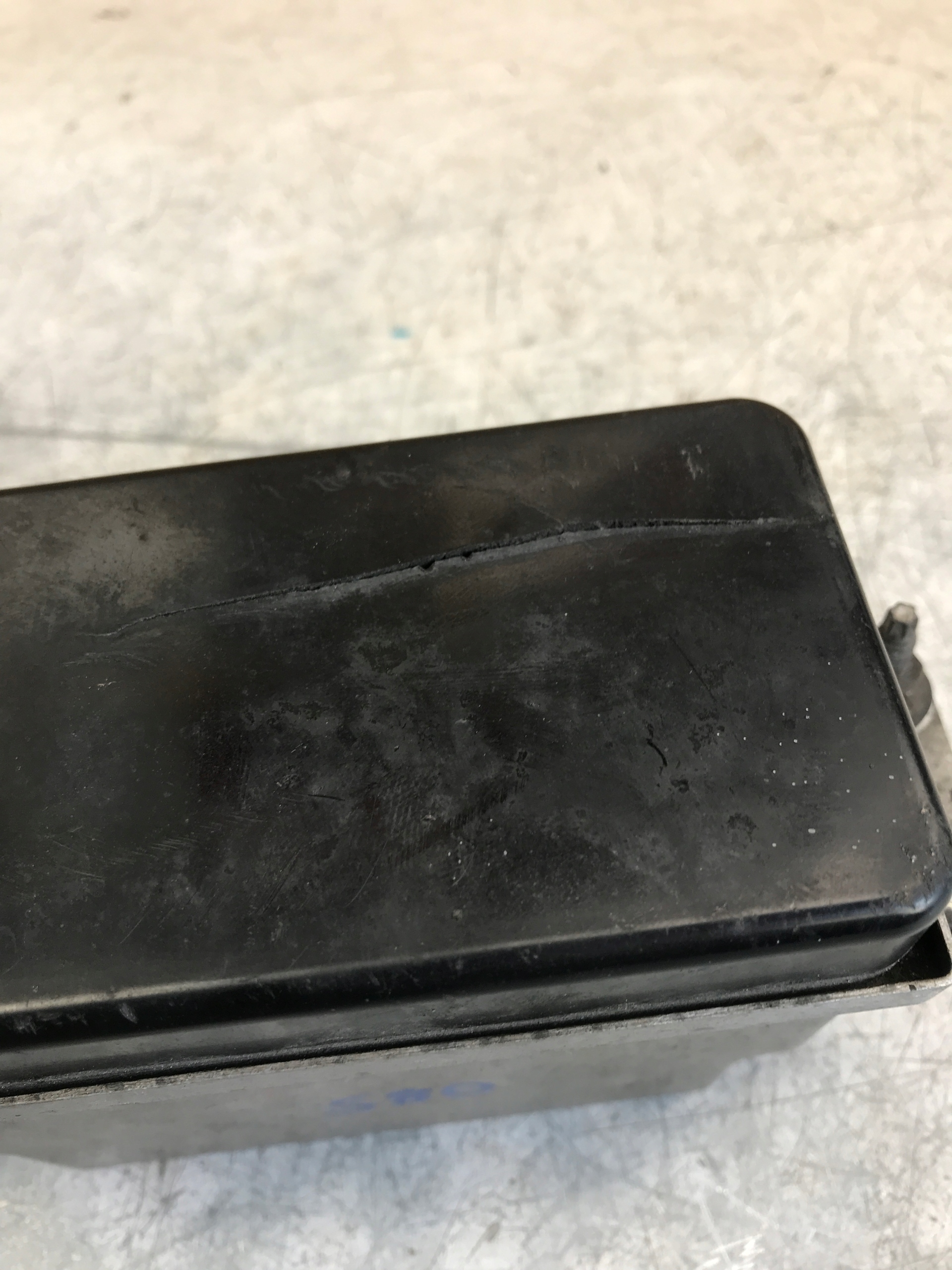 RADAR ZBLIZENIOWY VOLVO S80 4R83-9G768-BC