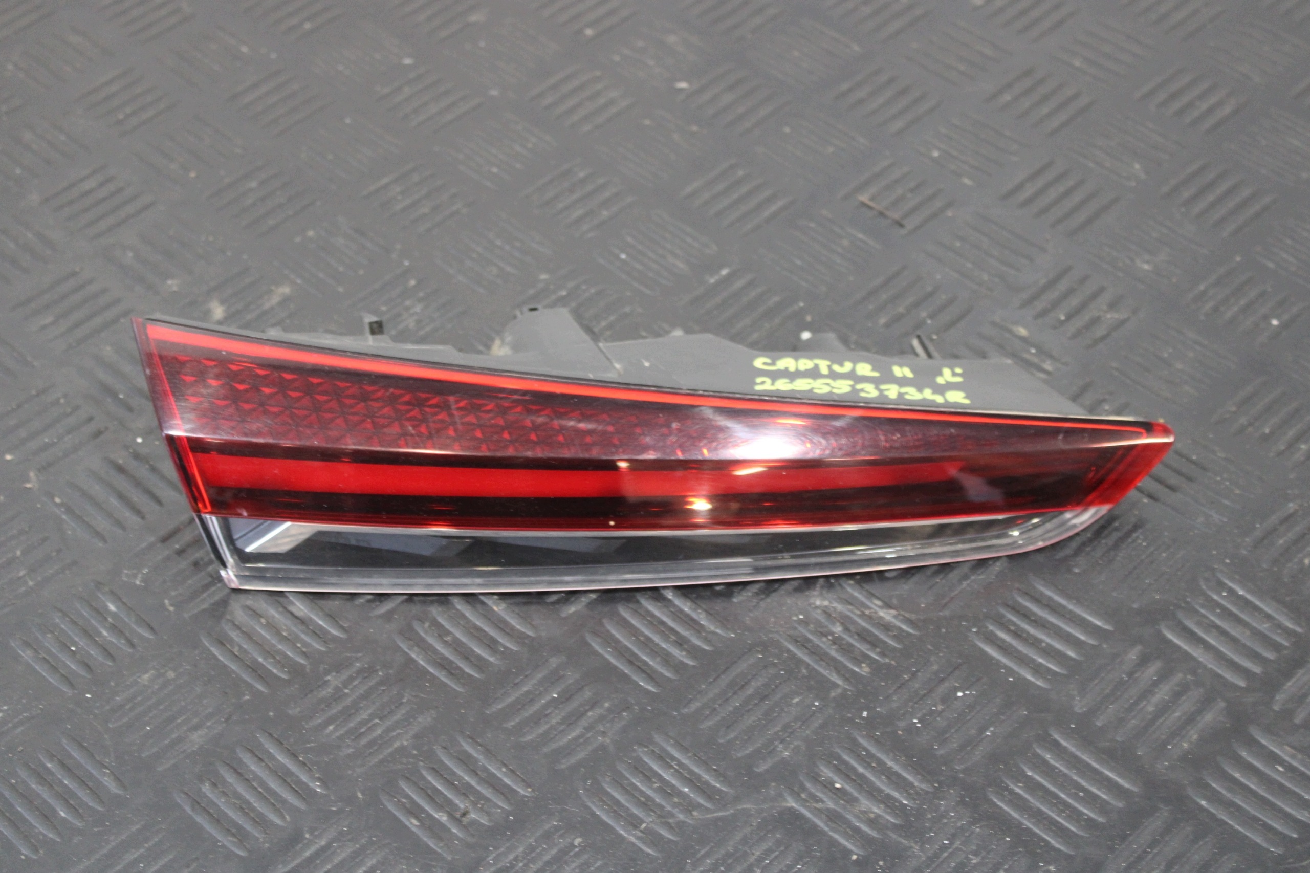 light bonnet left rear part rear 265553734R RENAULT CAPTUR II 2