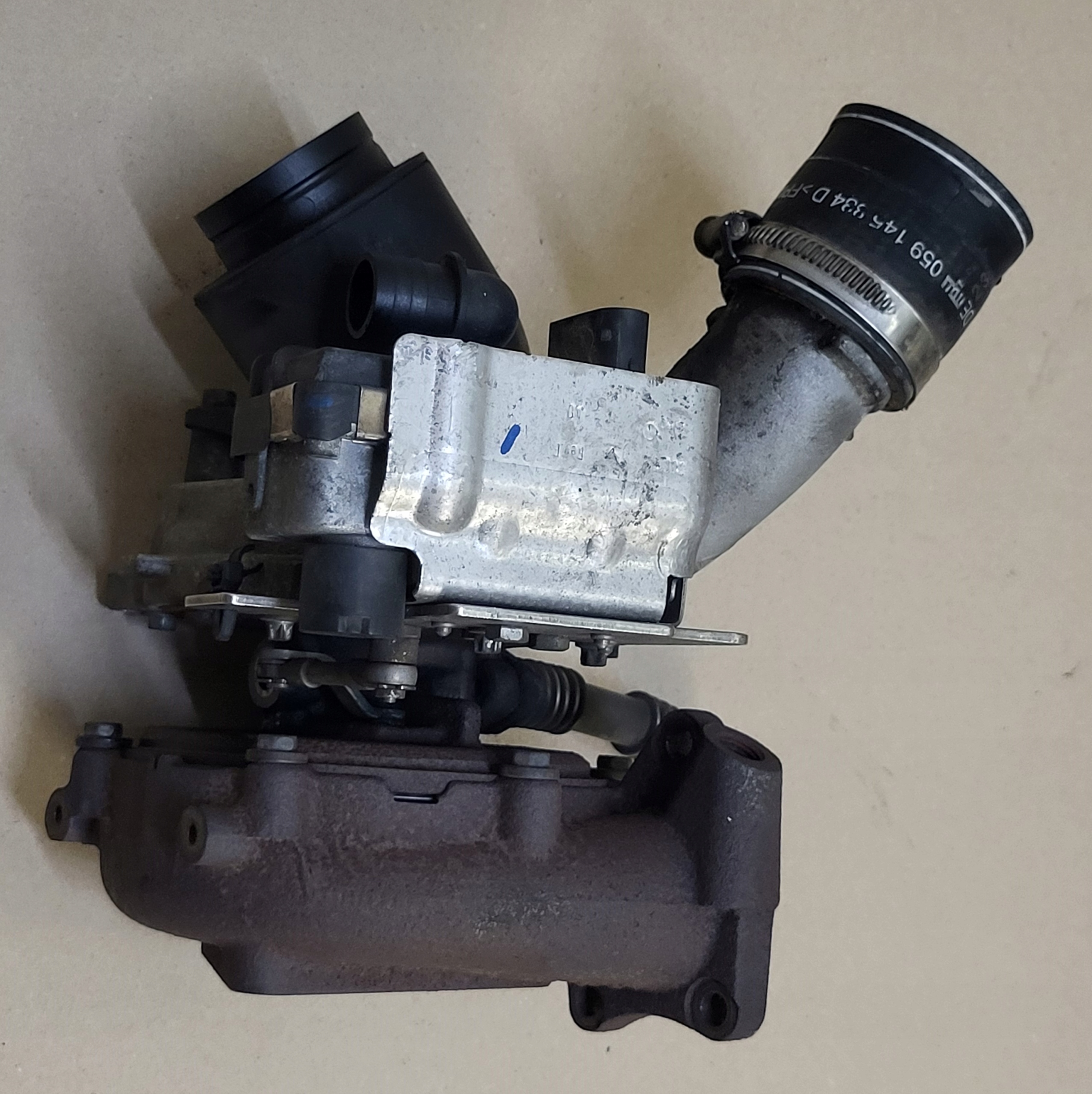 turbo régulateur TURBINA complète AUDI A5 8T A4 B8 8K 3.0 TDI OE