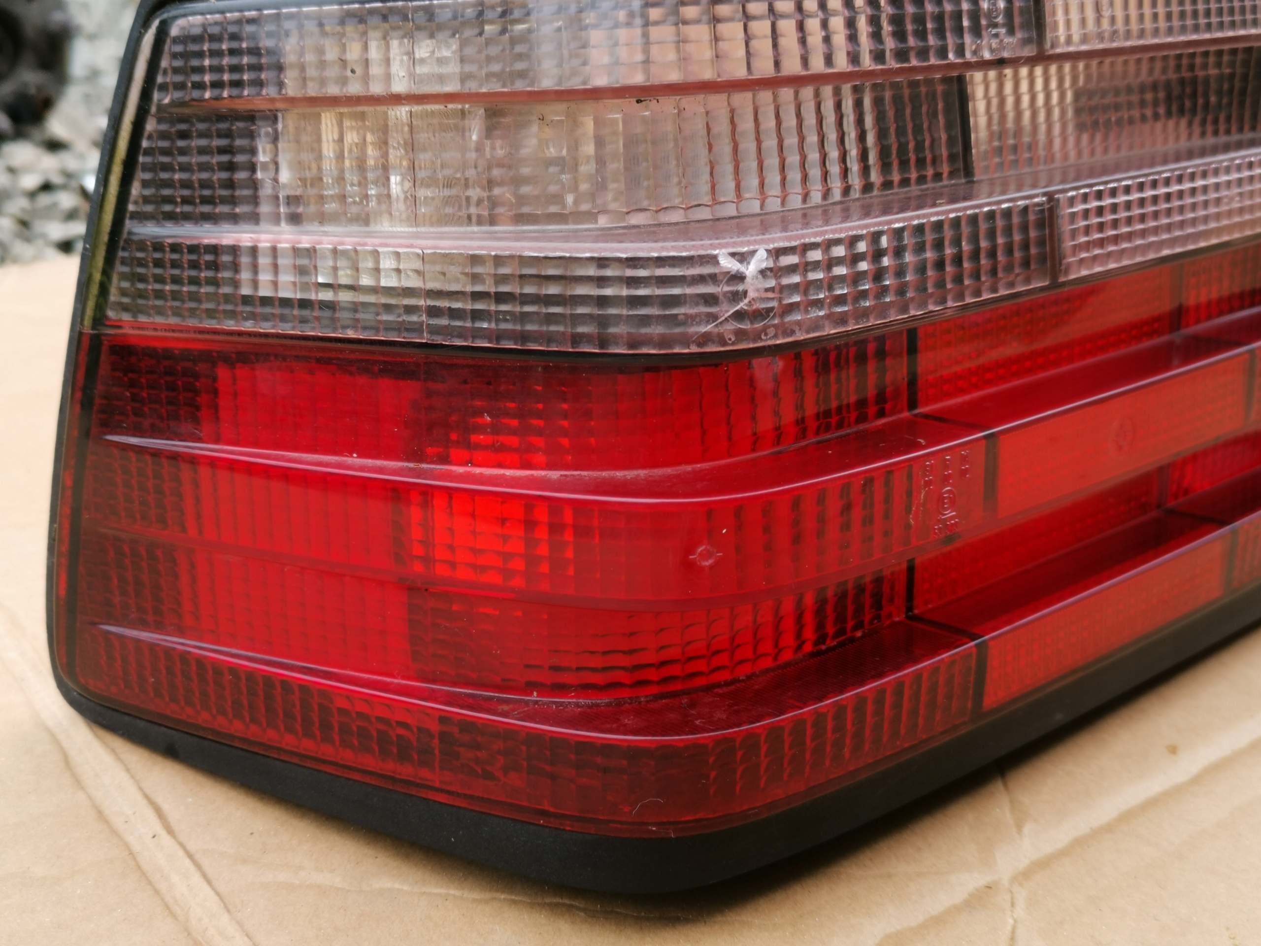 light rear part left right MERCEDES W124 sedan e-klasa
