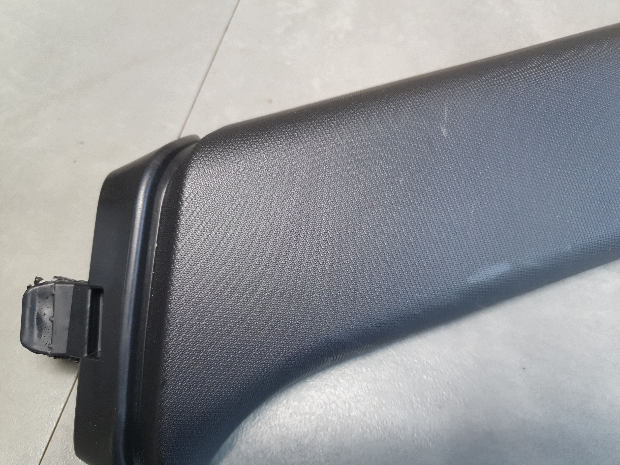 Audi SQ6 e-tron couverture montant C 85H867288