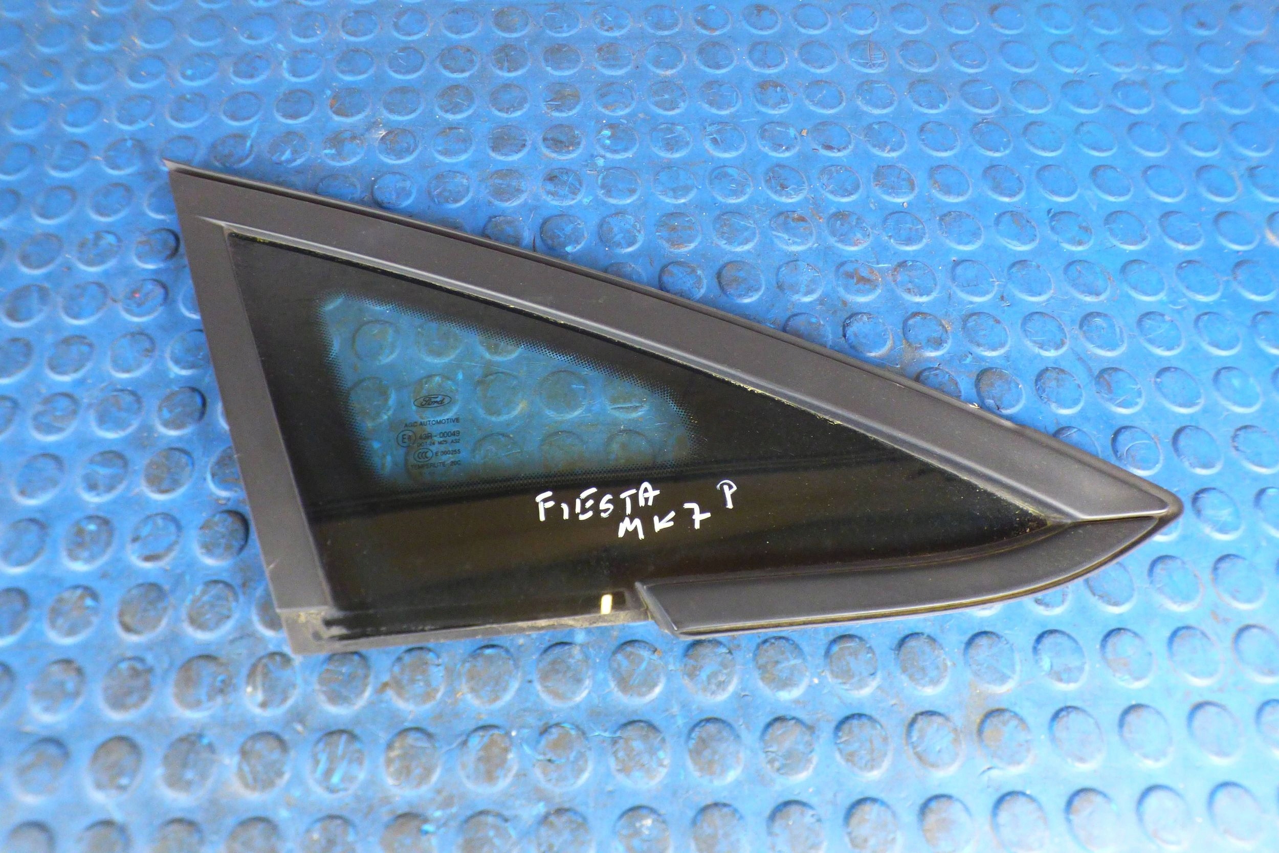 Ford Fiesta MK7 window bodywork right front st.BDB original 2015 ROK