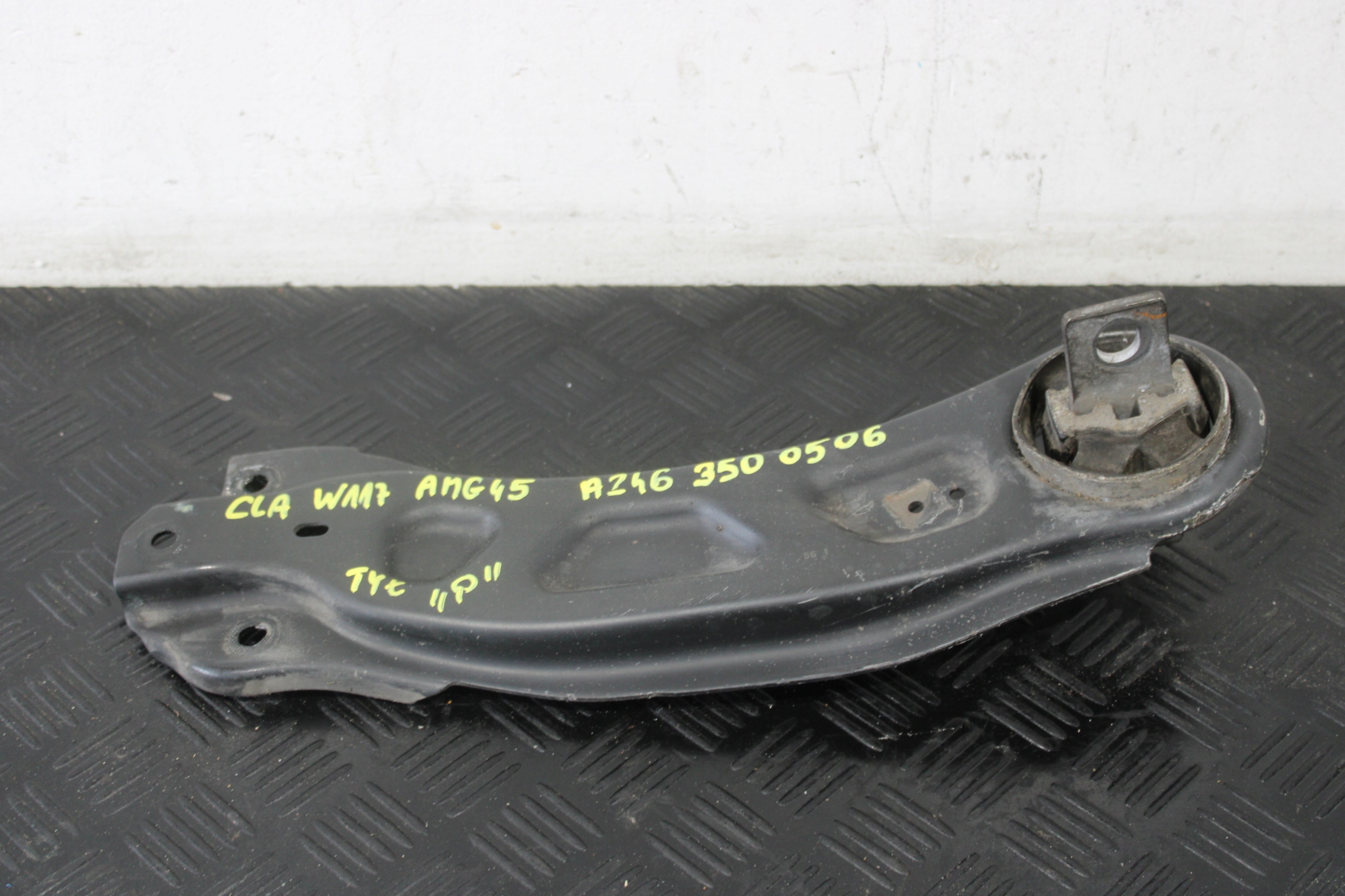Querlenker rechts heck CLA W117 AMG A45 A2463500506