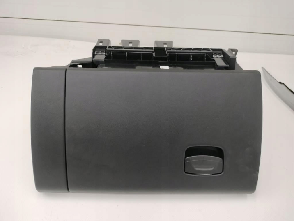 бардачок пассажира renault KOLEOS II 68500-3744R