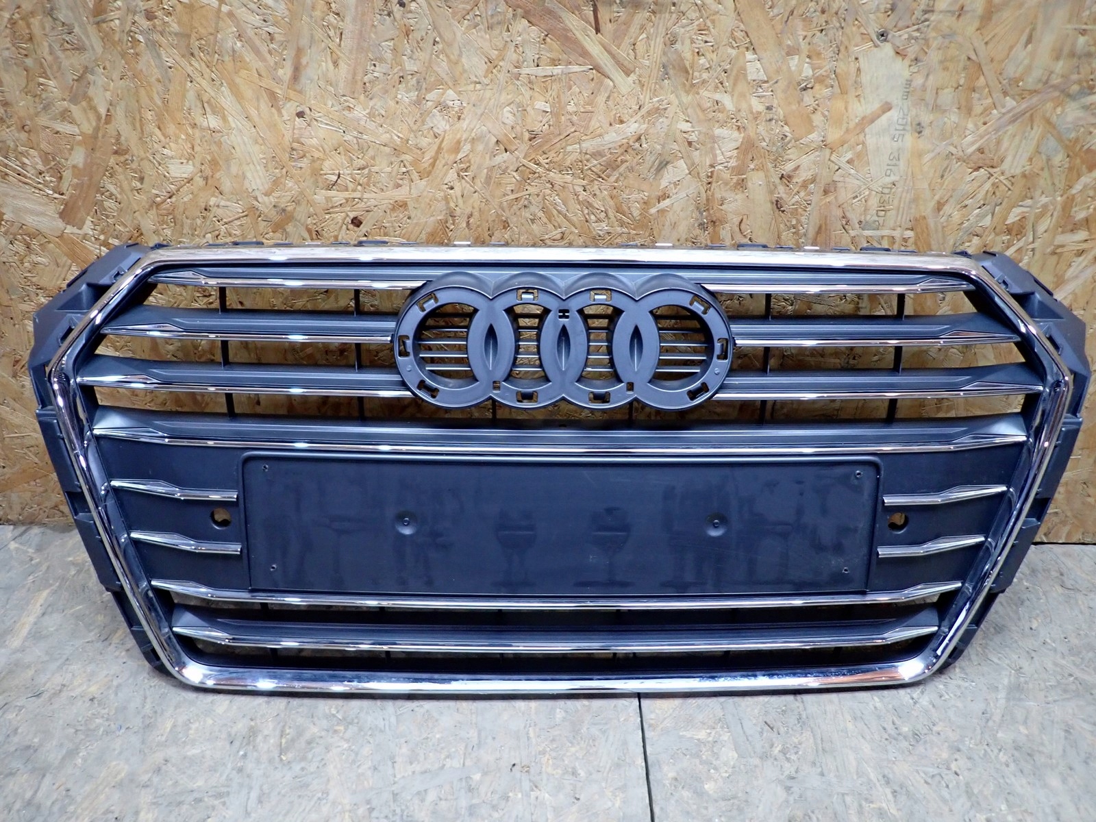 Grill Grill AUDI A4 B9 8W 2015-2019R 8W0853651AB