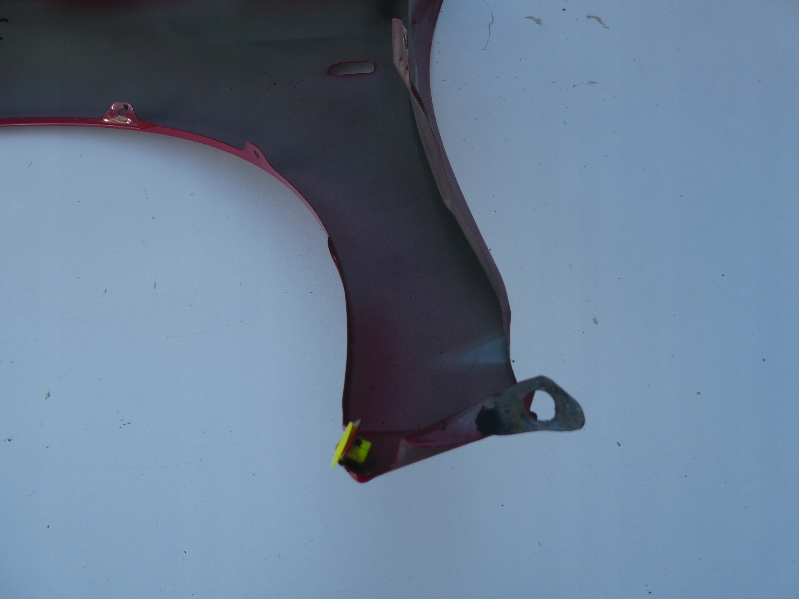 fender front front TOYOTA AVENSIS T25 right