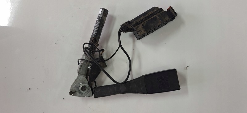 gurtstraffer links vorne OPEL CORSA D 608094700D
