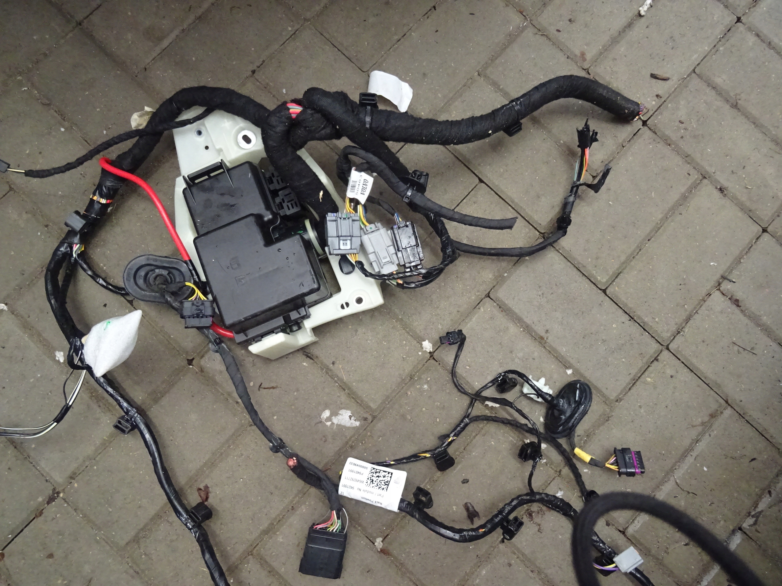 VOLVO S60 III TYLNE BEZPIECZNIKI USA