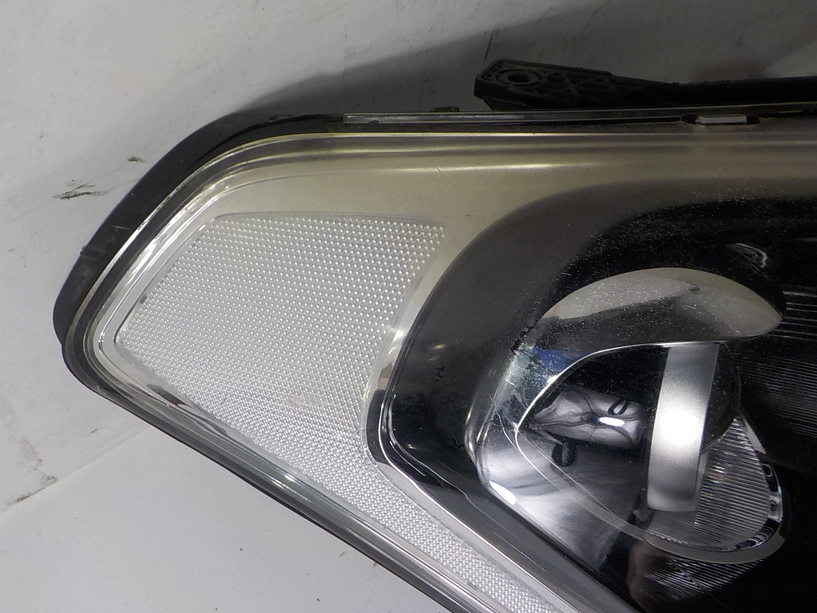 KIA SOUL and LIFT light right front front UK