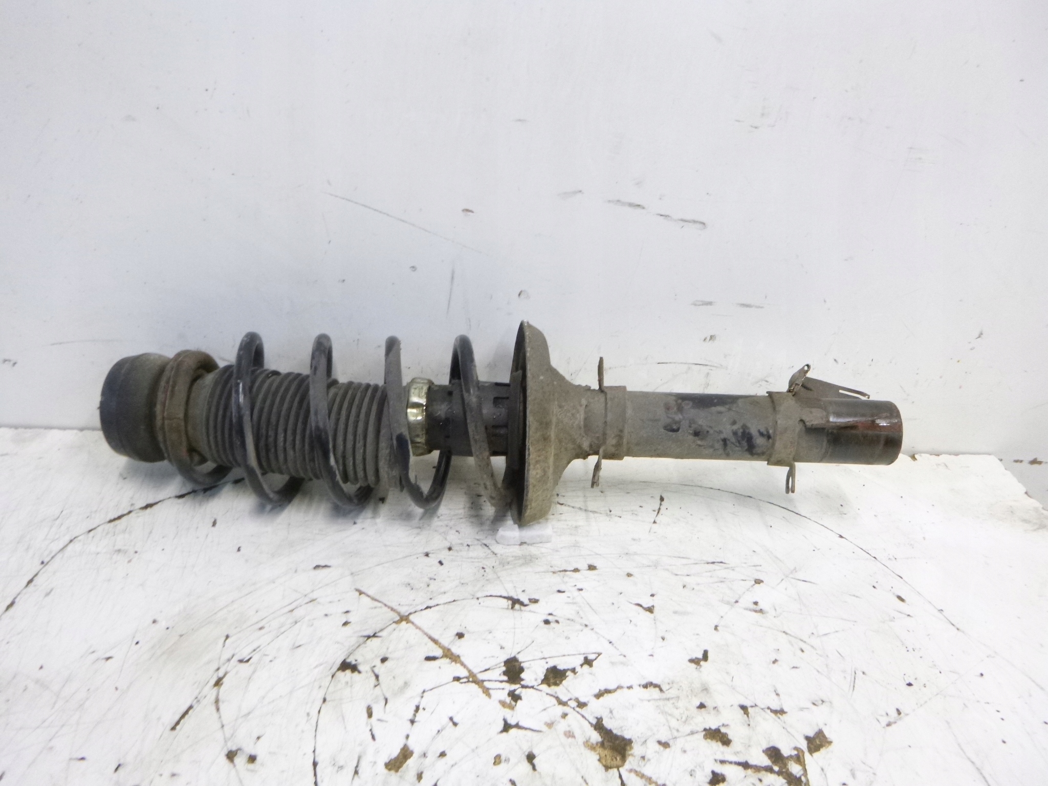 shock absorber front VW Volkswagen Golf IV 1.4 1.6 97-06r.