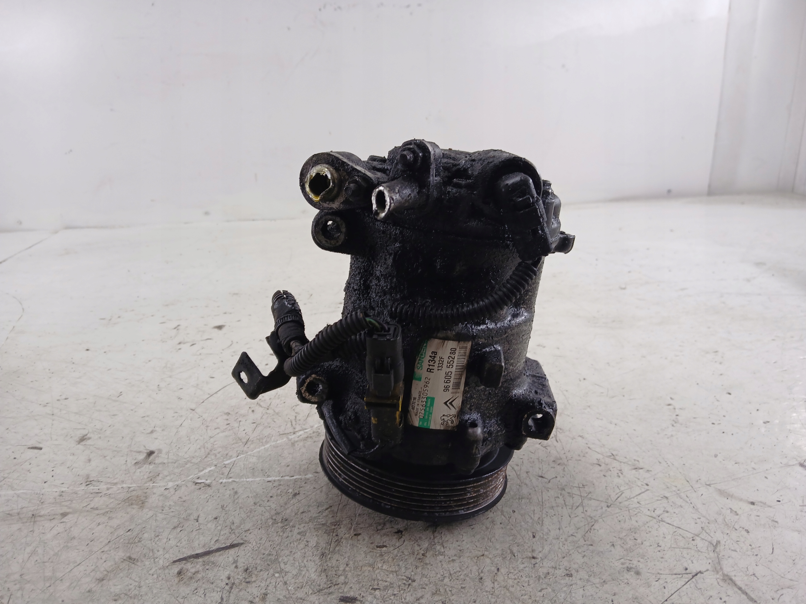 CITROEN C5 III 1.6 HDI compressor; air conditioning compressor 9660555280