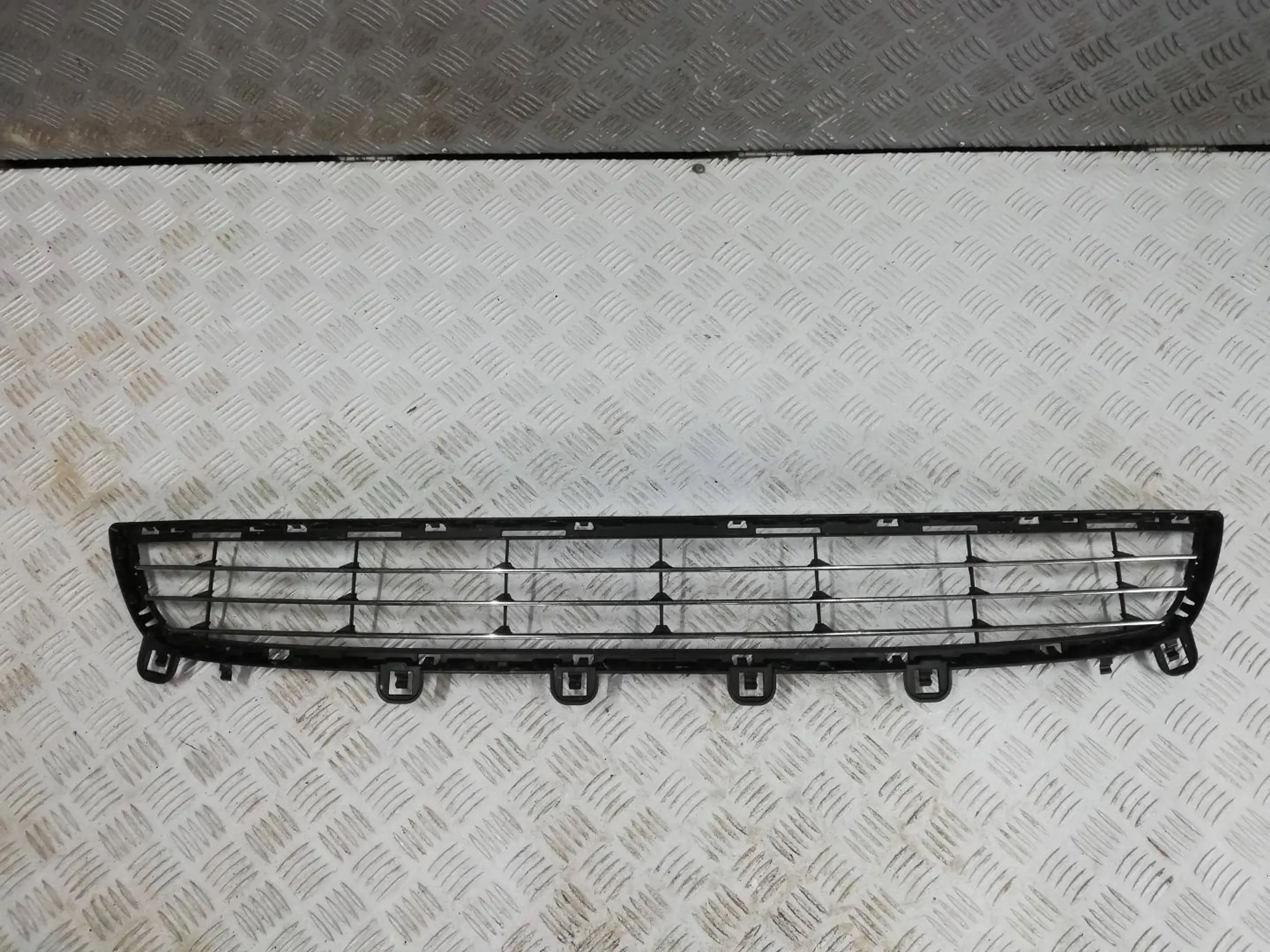 SS KRATKA ŚRODKOWA NERKA ATRAPA BMW X5 F15