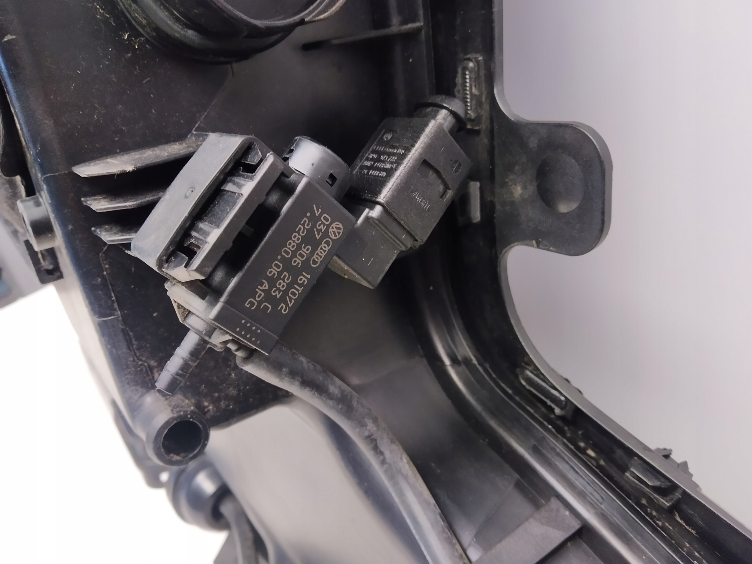 Audi Q7 II 3. Abdeckung Deckel DES MOTORS Gehäuse filter luft 4M0133837 4m