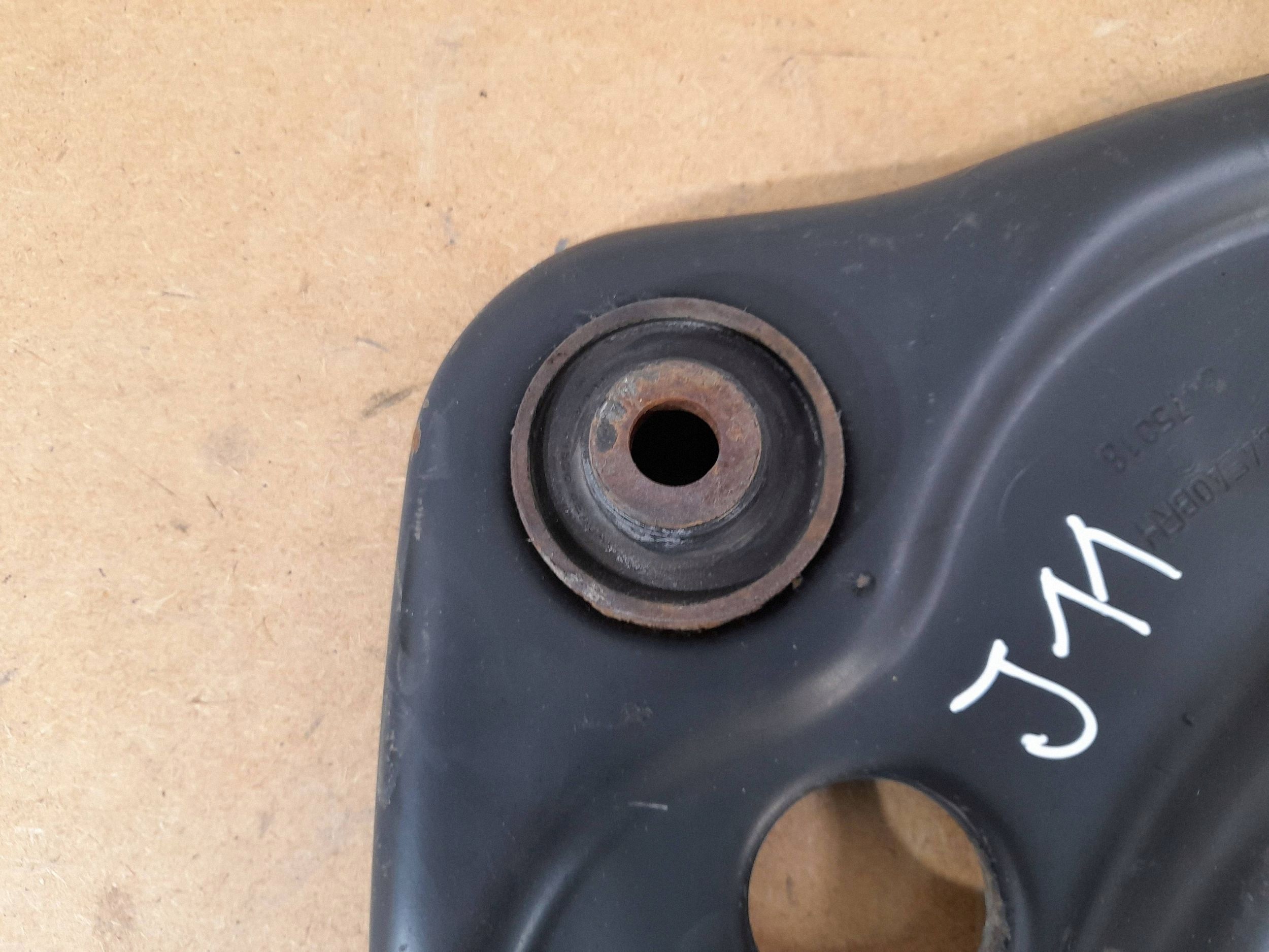 Nissan Qashqai J11 arm front right 44EA0B (Q910)