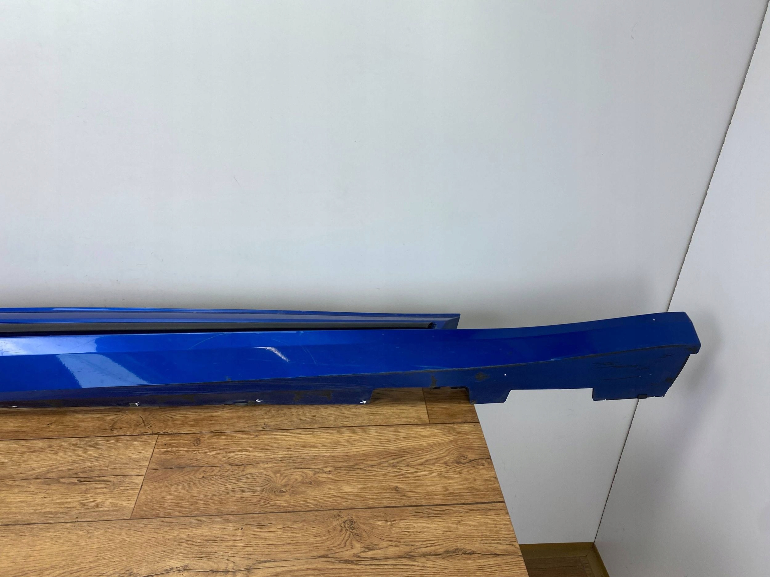 cap threshold threshold right Chevrolet Camaro 2016+