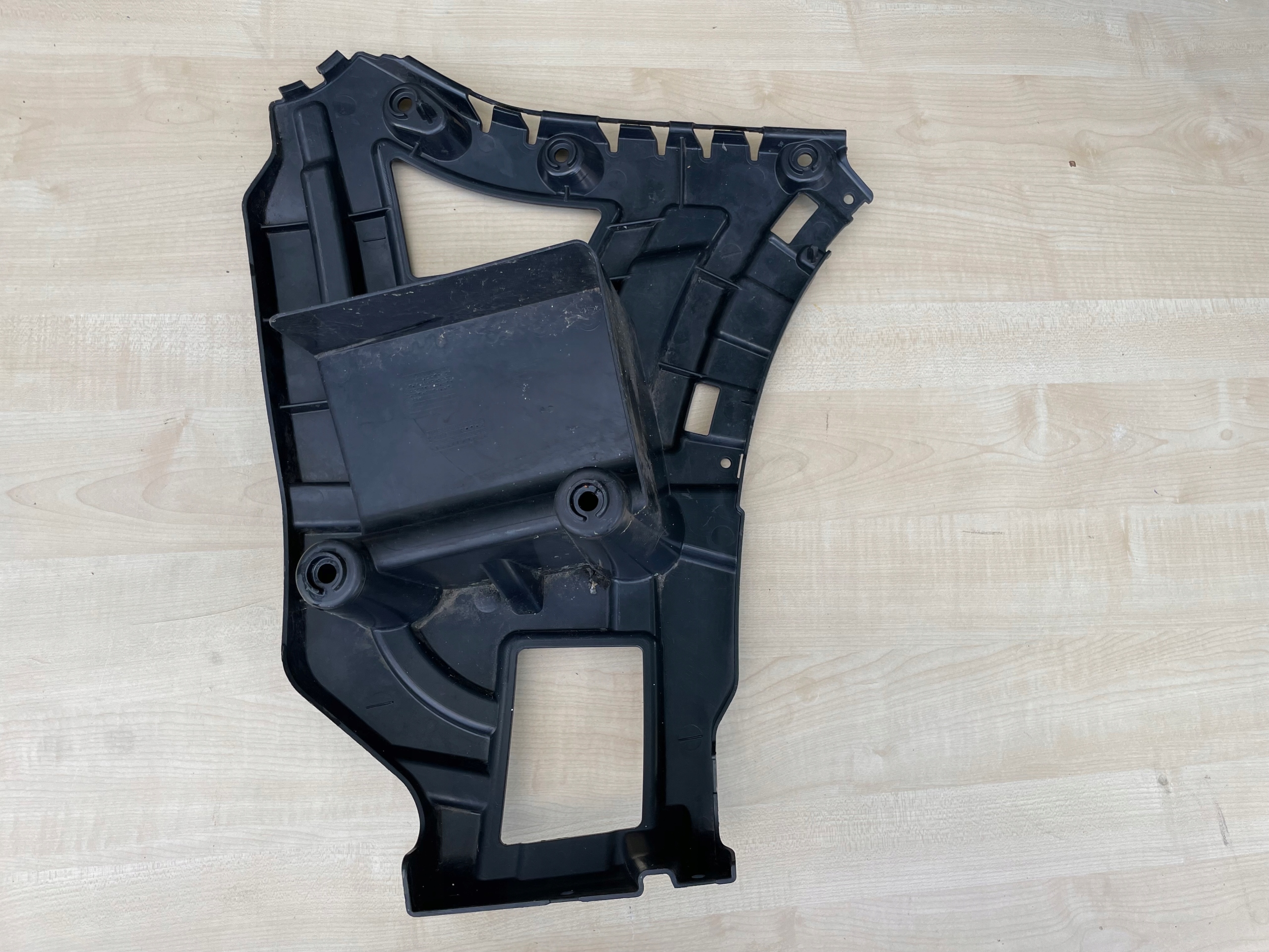 BMW X3 F25 holder bumper bracket left rear part 7210077